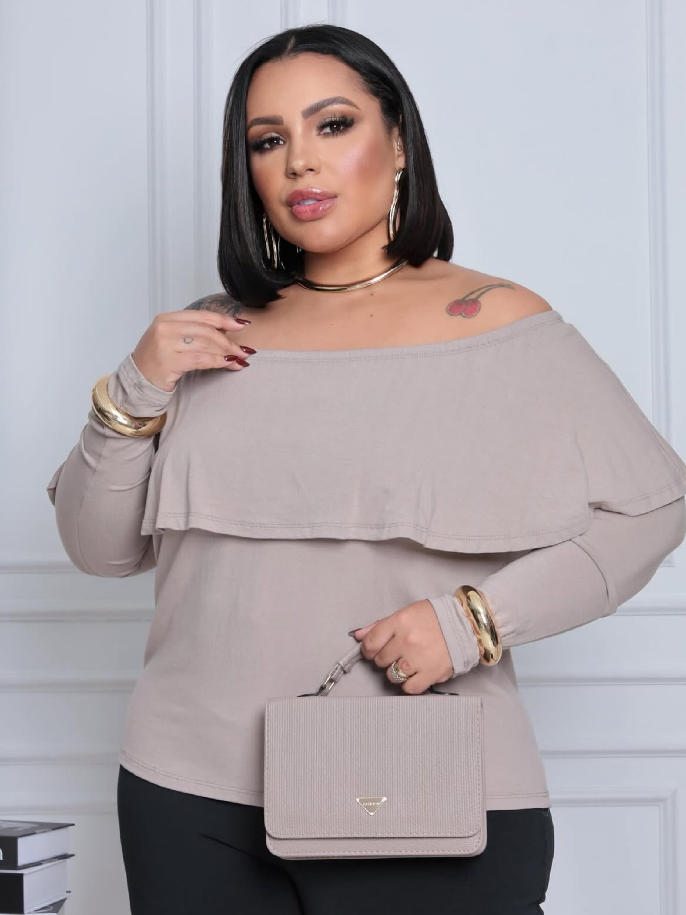 Blusa manga longa ciganinha Plus Size