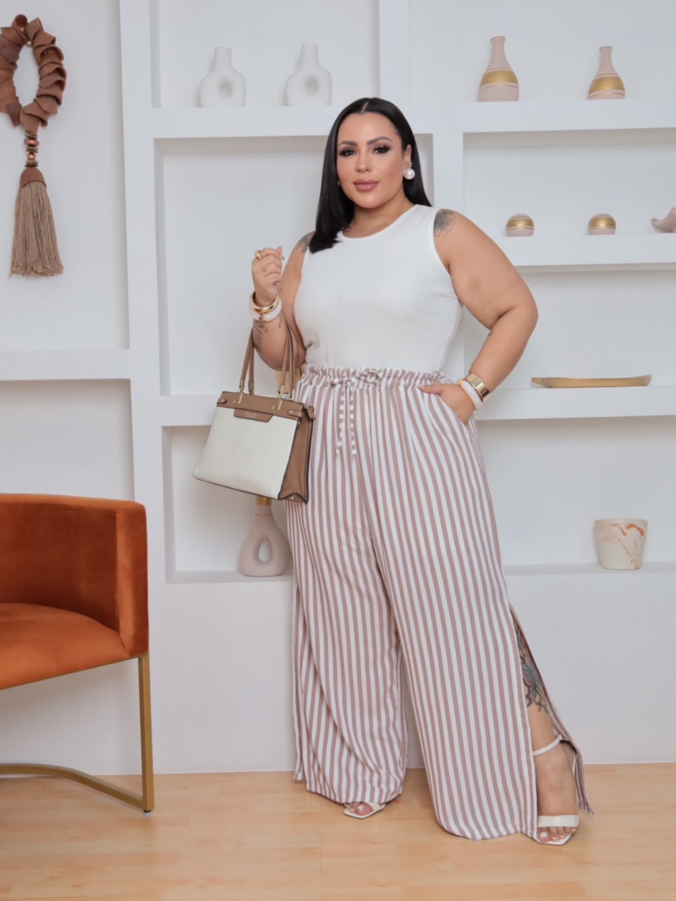 Calça pantalona fenda Plus Size