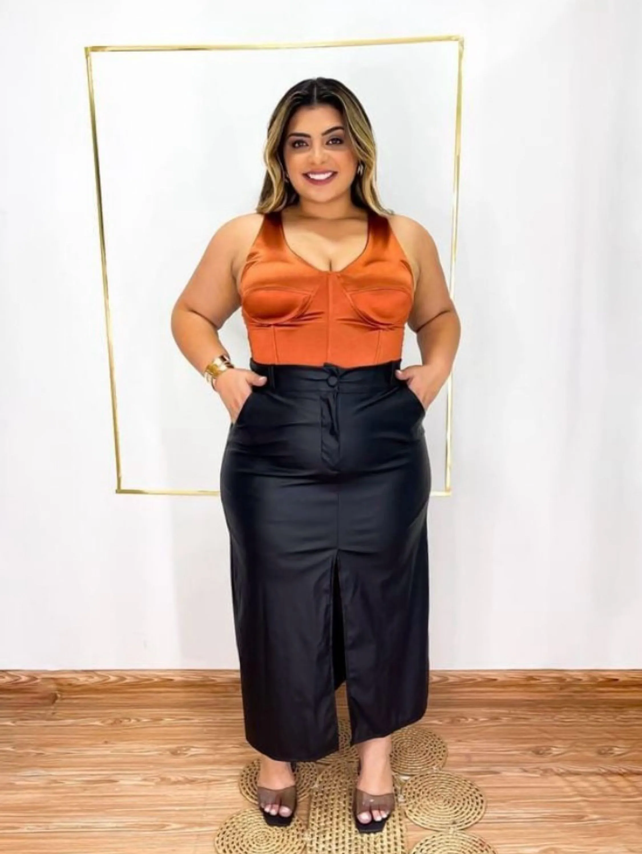 Saia mídi couro Plus Size