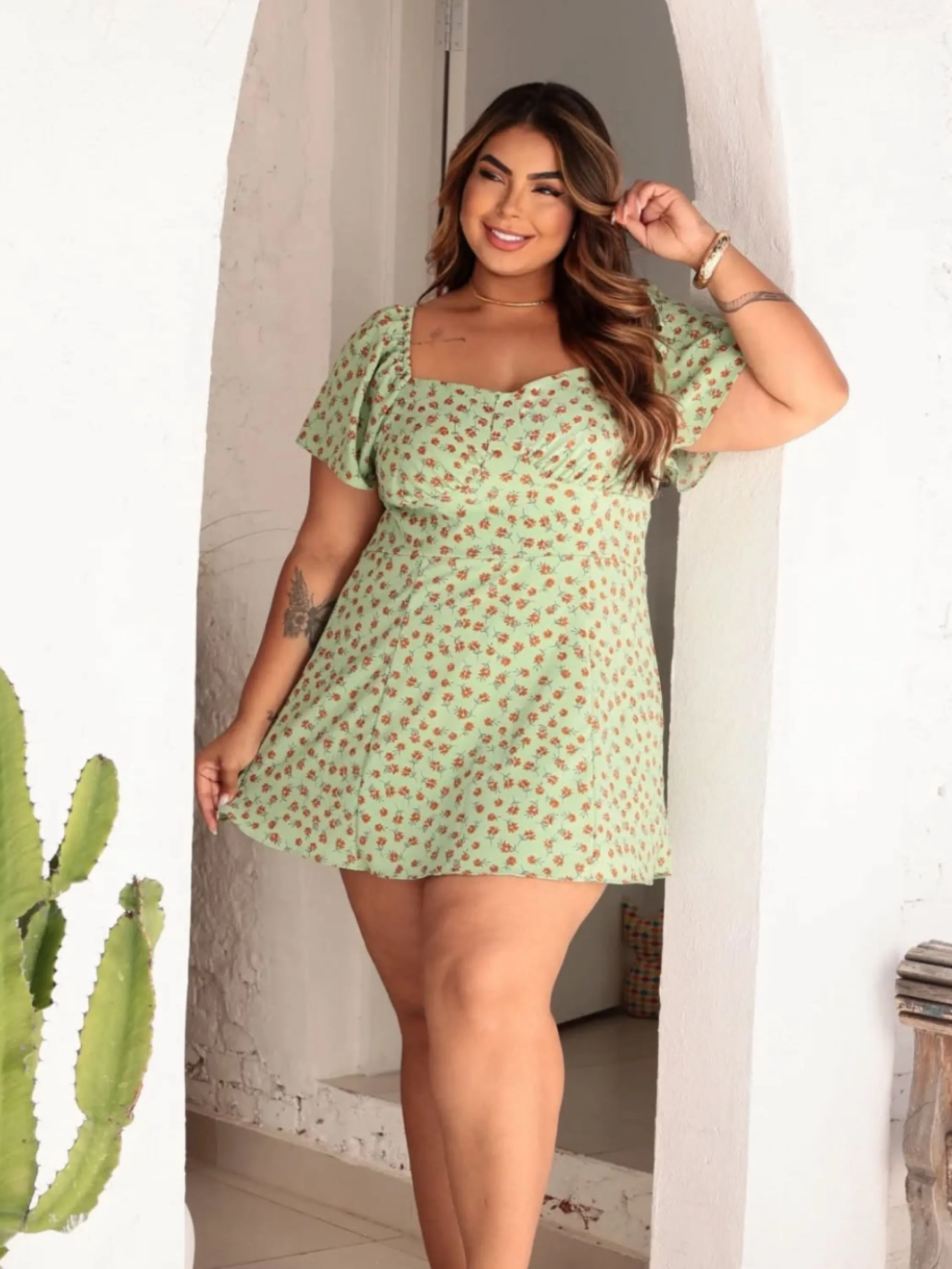Vestido macaquinho Selena Plus Size