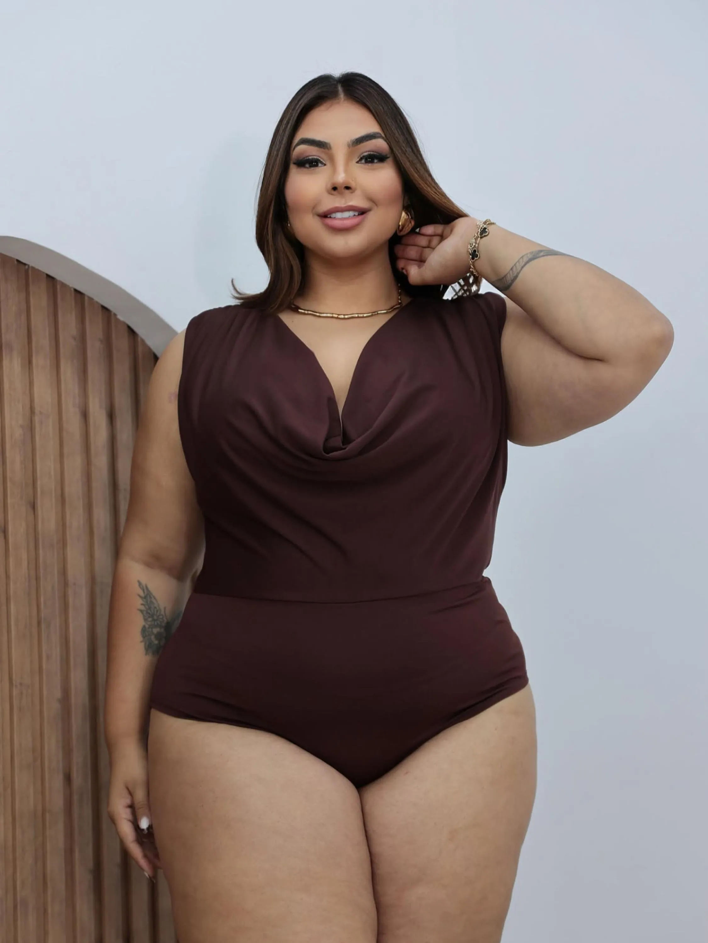 Body decote Bela Plus Size