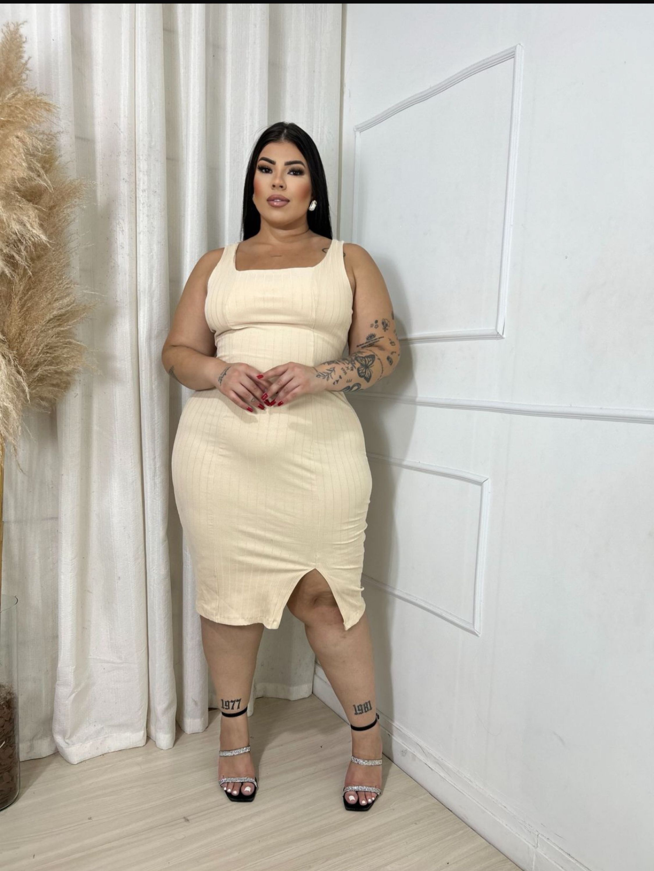 Vestido fendinha Alice Plus Size