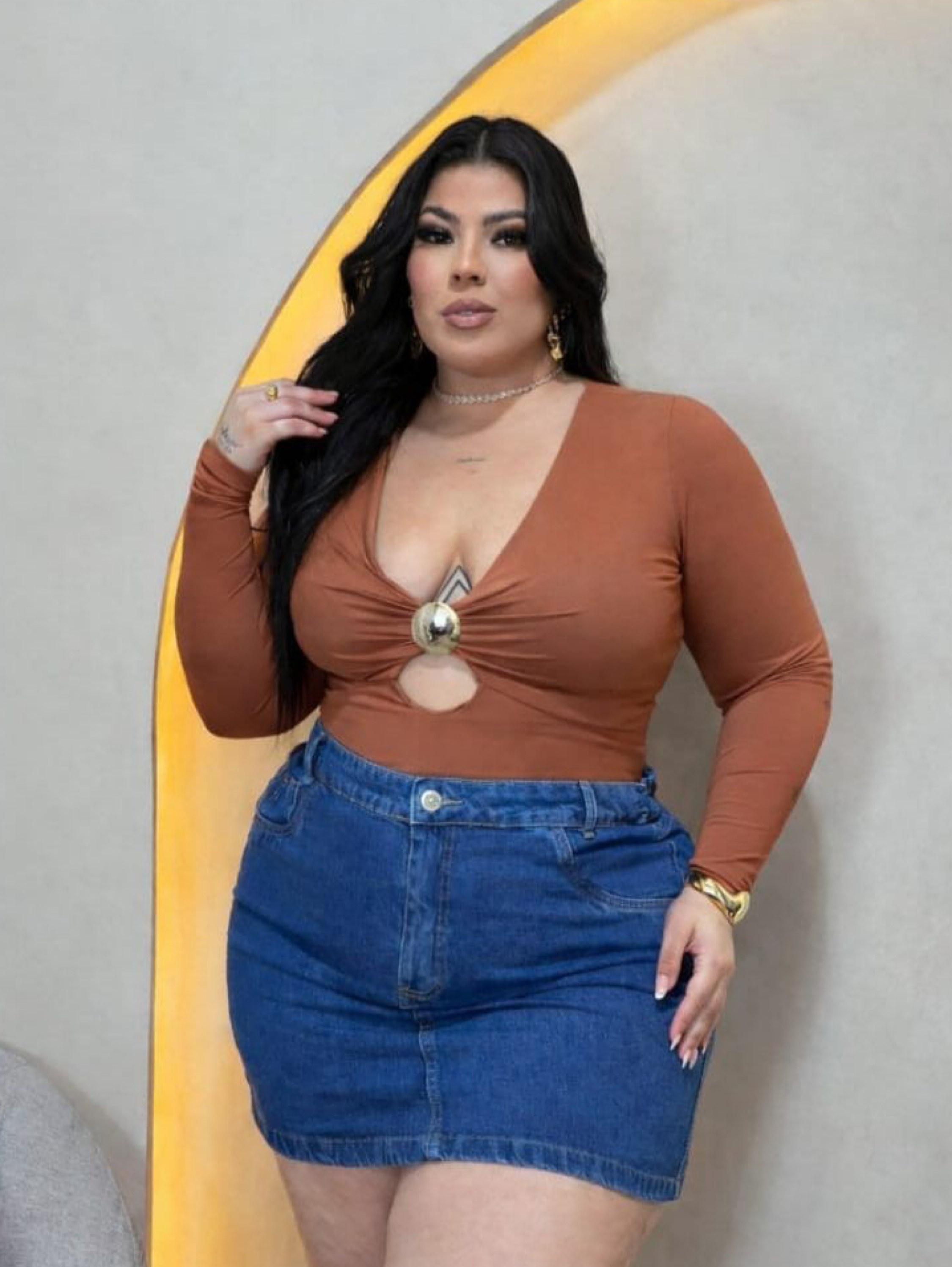 Body fivela manga longa Plus Size