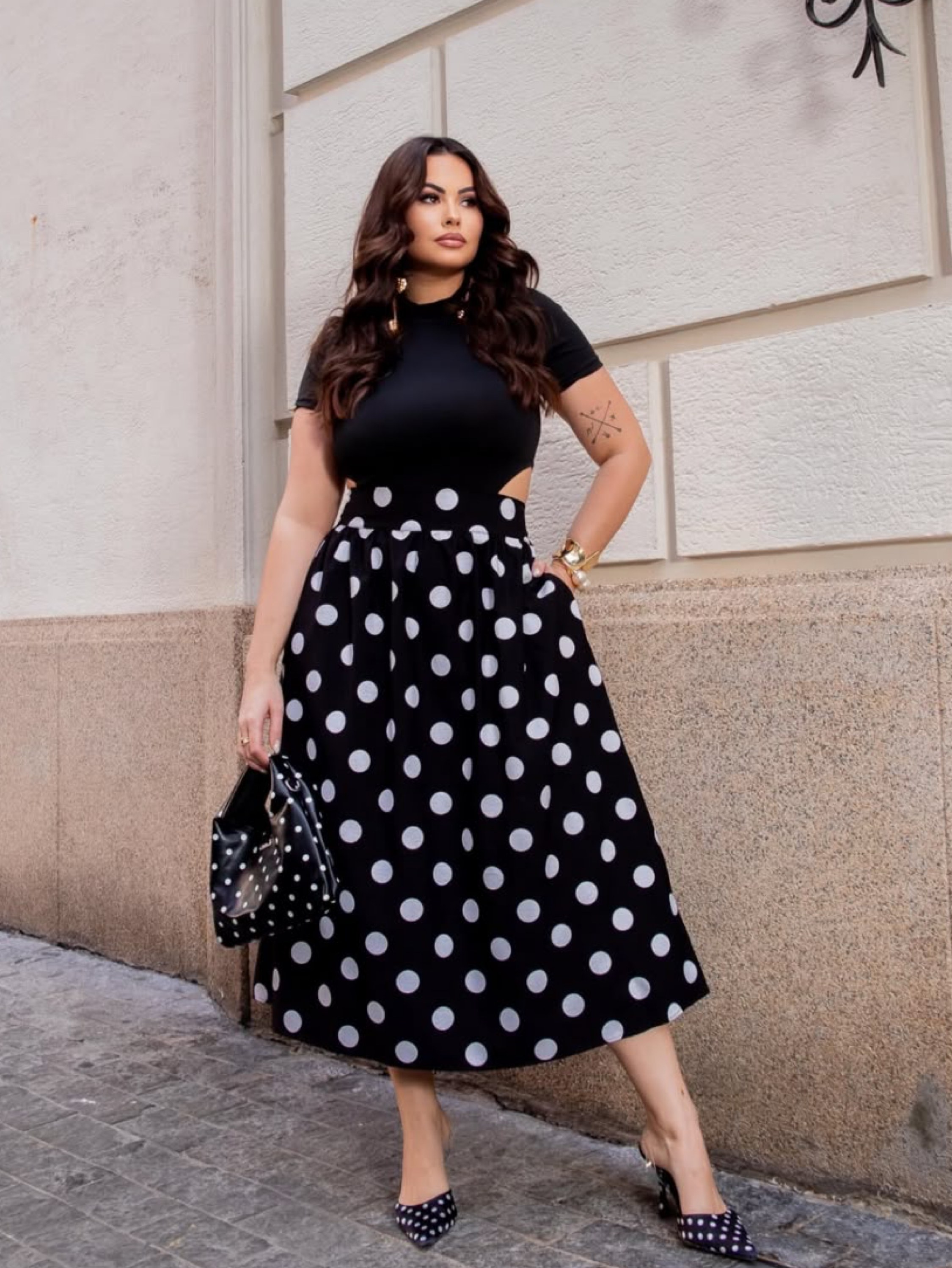 Saia mídi poa Plus Size