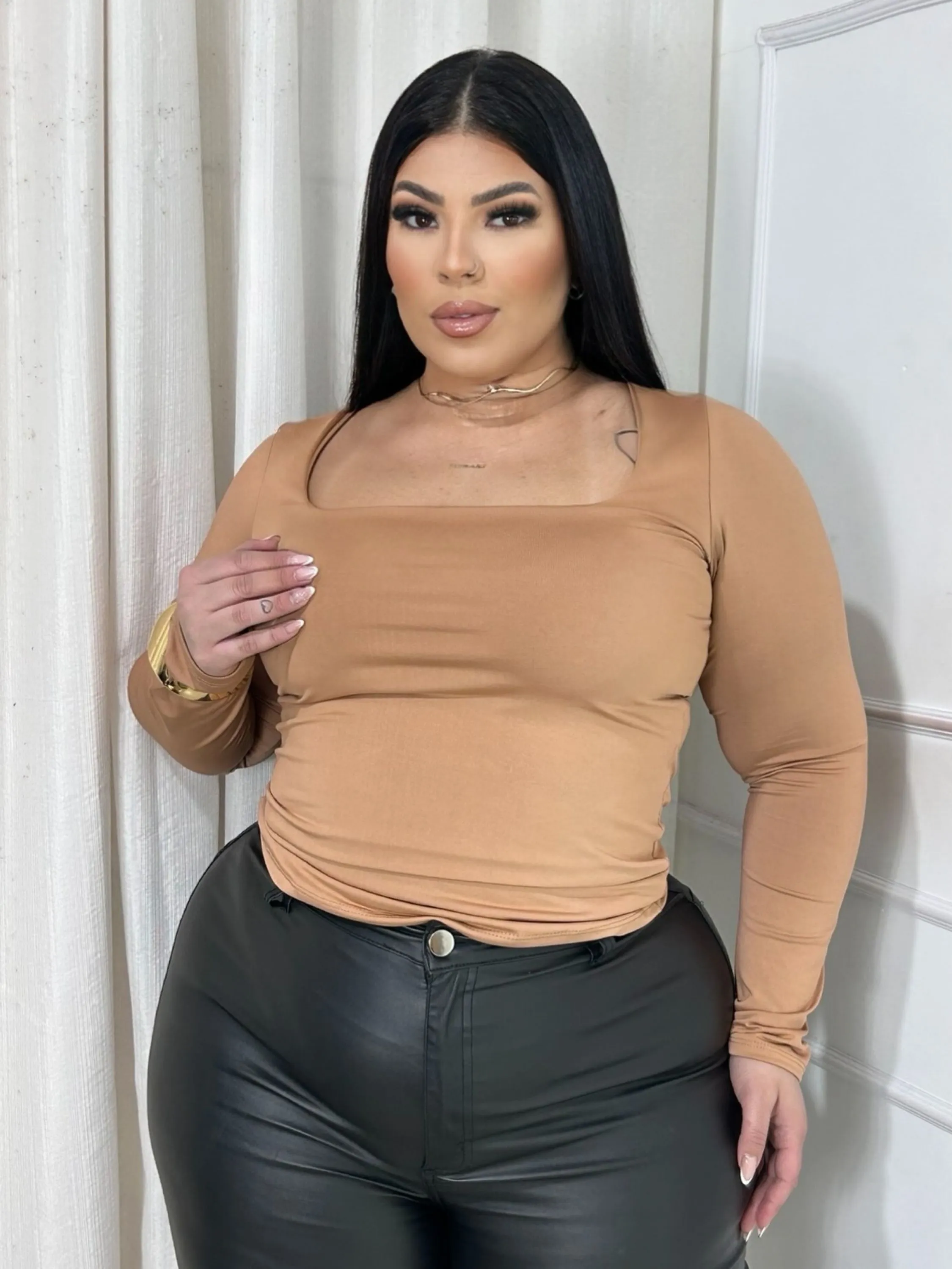 Cropped manga longa quadrado Plus Size