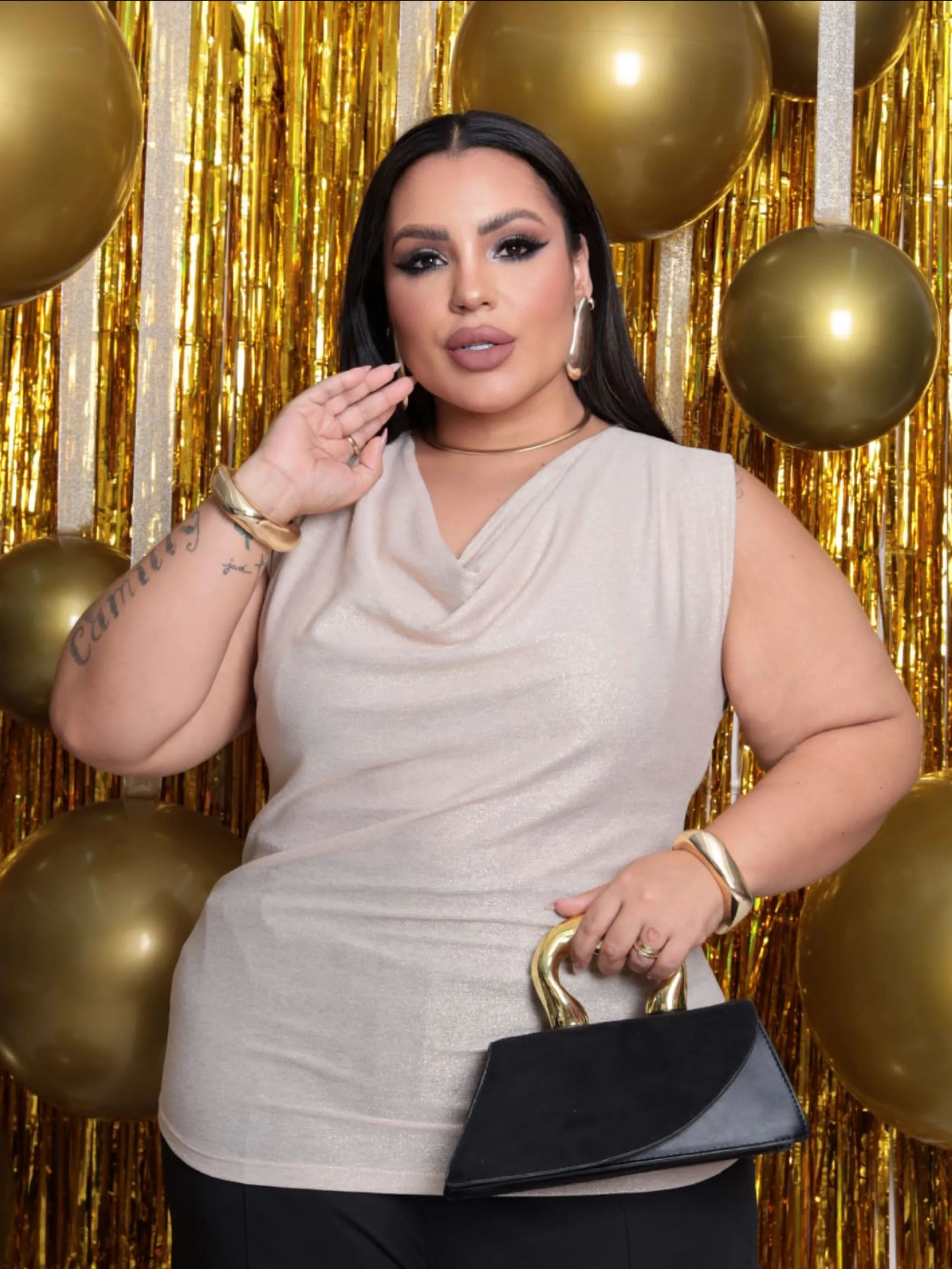 Blusa decote lurex Plus Size