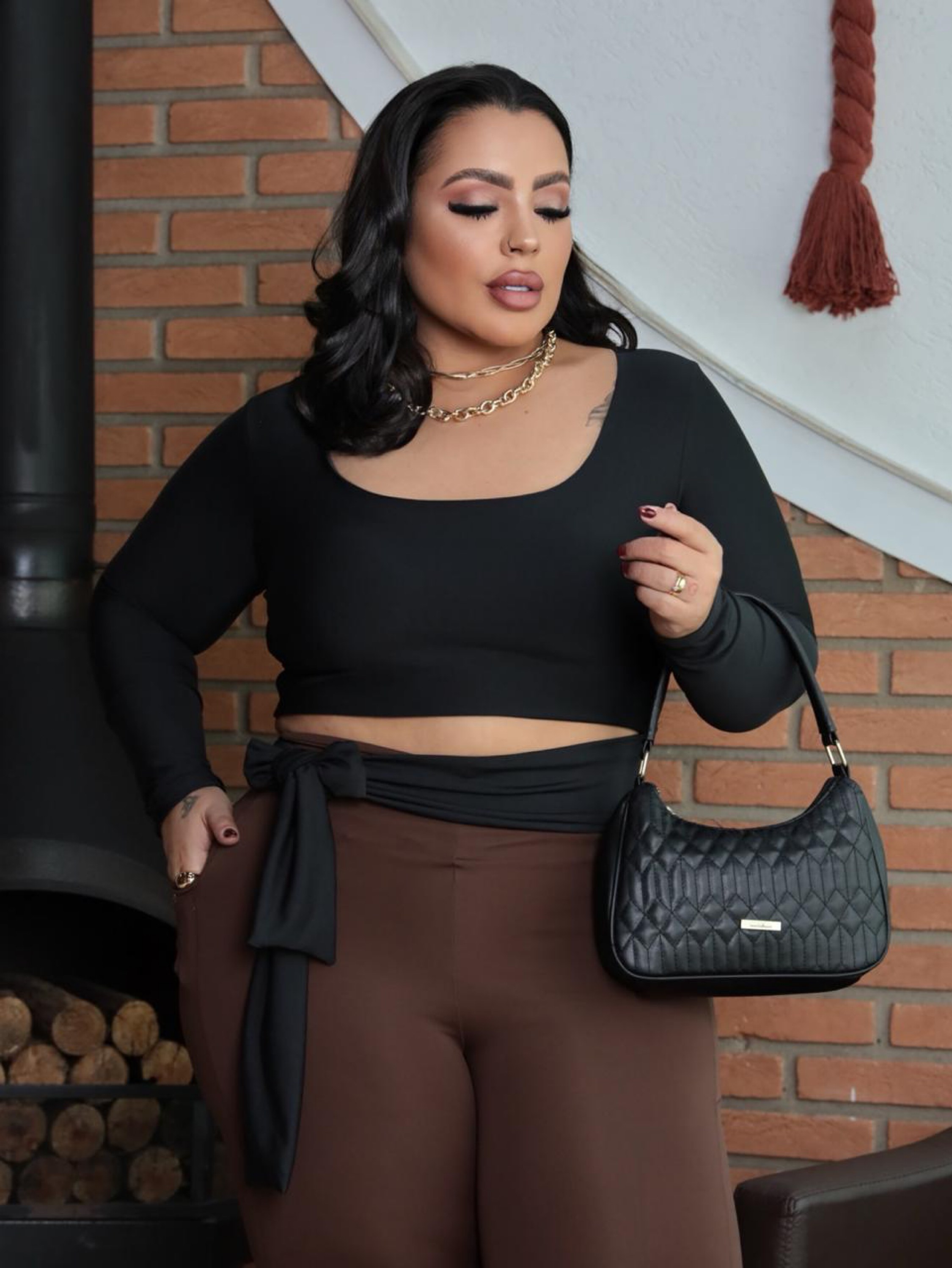 Cropped manga longa Lary Plus Size