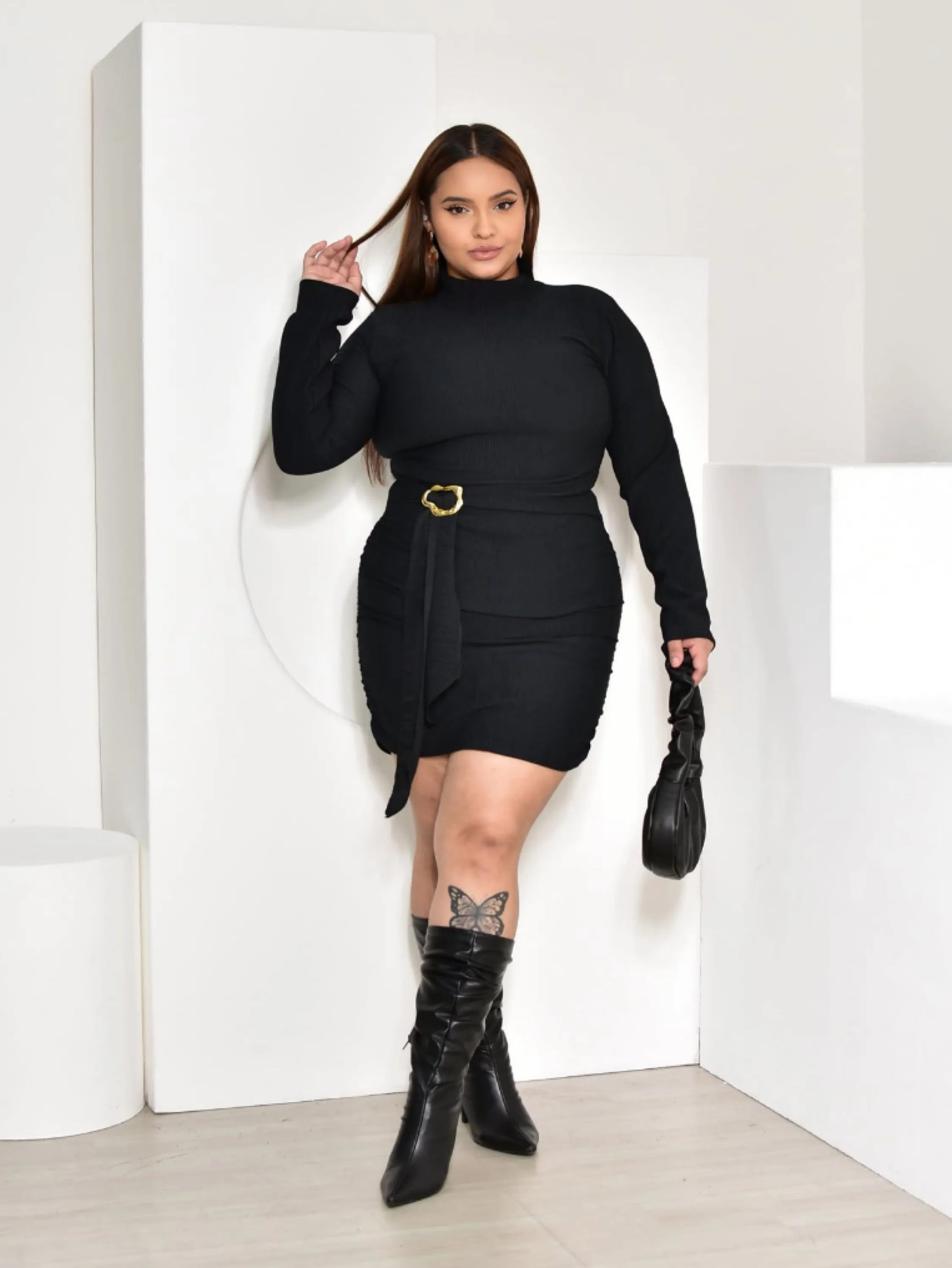 Vestido manga longa gola alta Plus Size