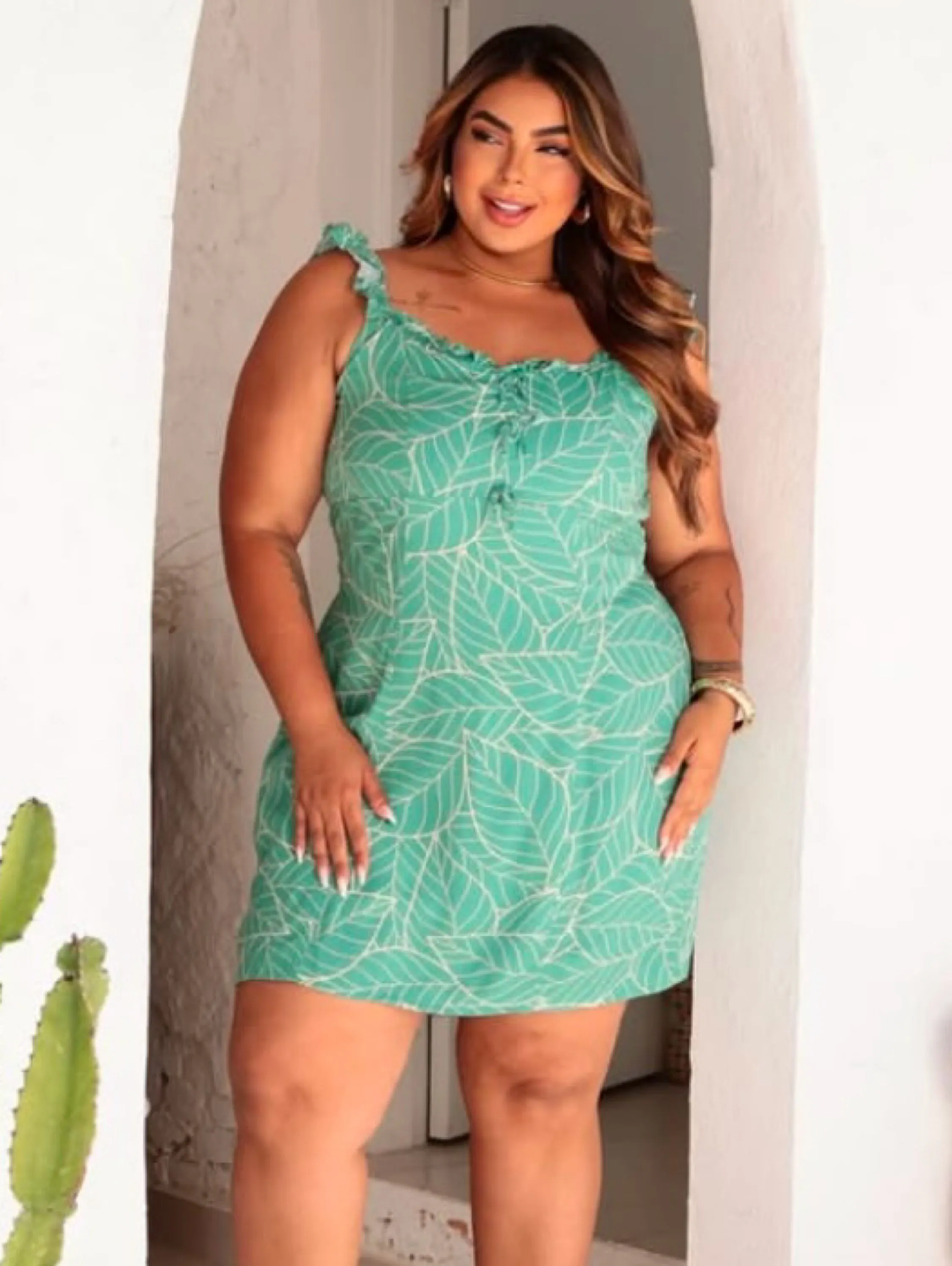 Vestido curto Pâmela Plus Size