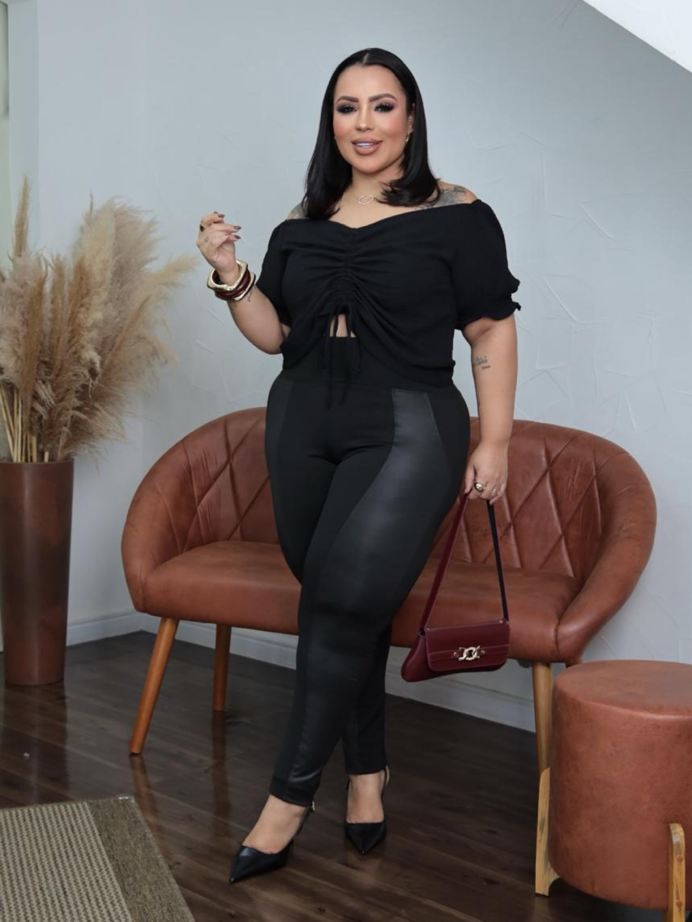 Calça cirre com bolso Plus Size