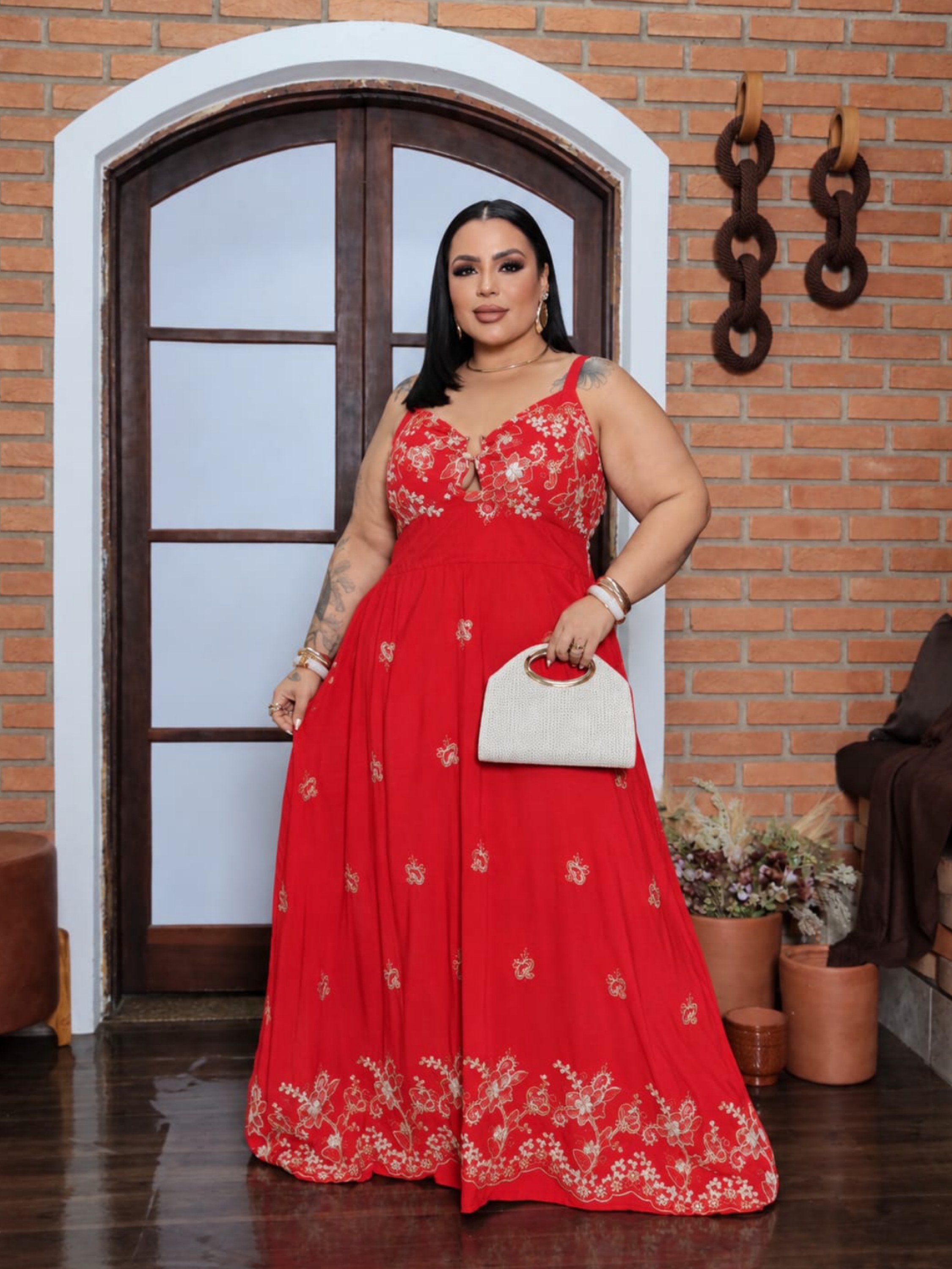 Vestido aro bordado Plus Size