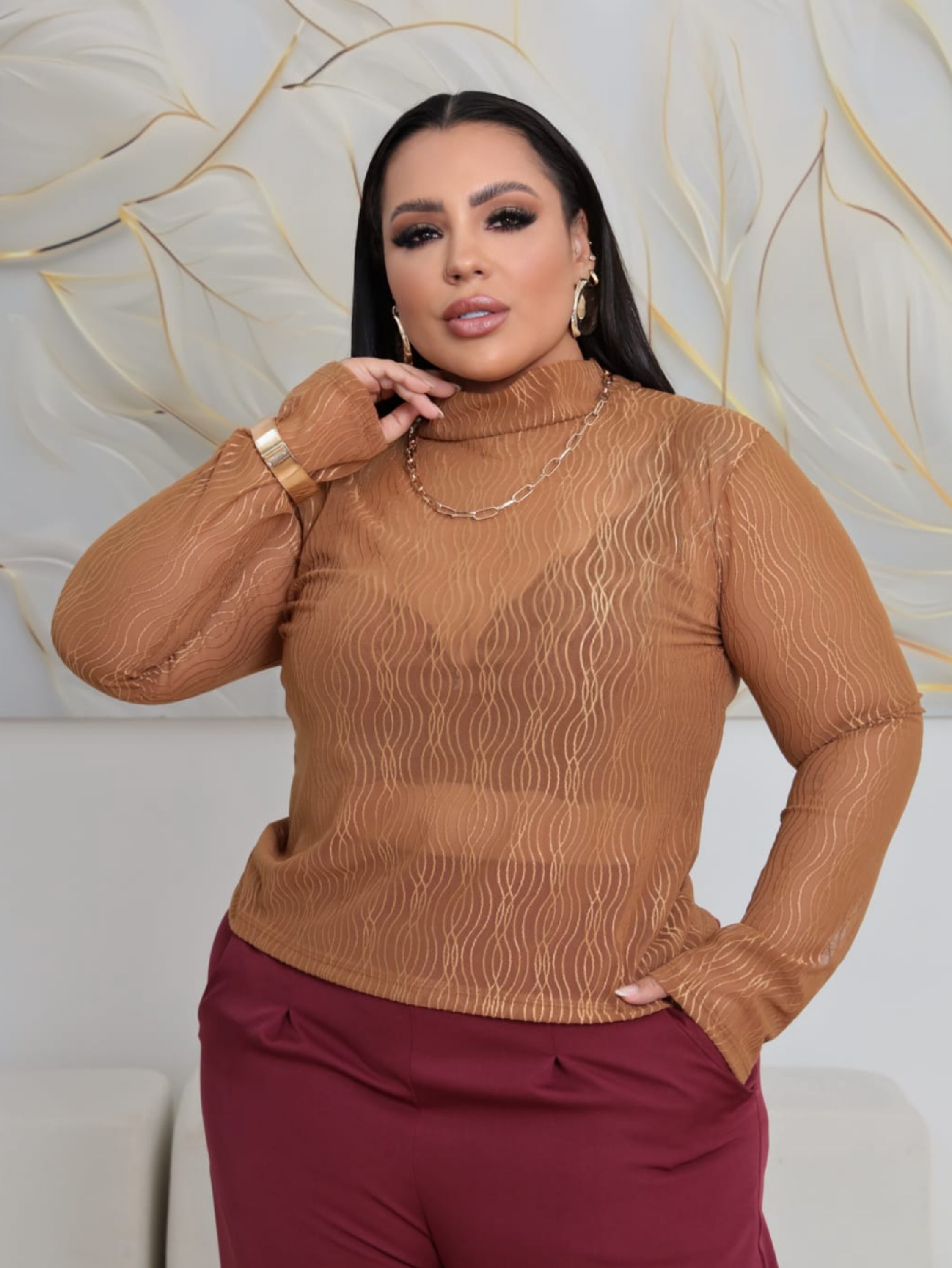 Blusa tule gola alta Plus Size