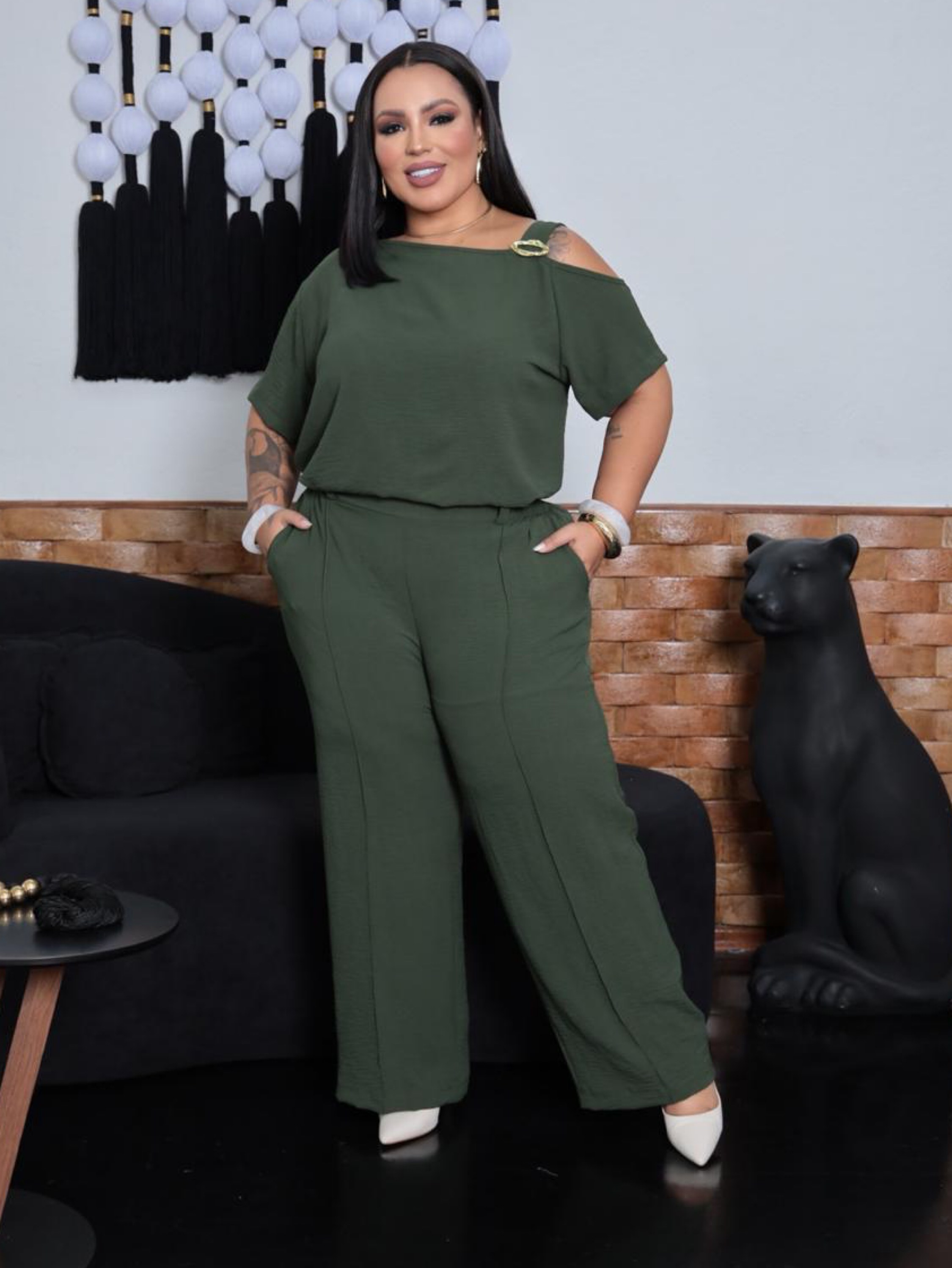 Conjunto blusa fivela Plus Size