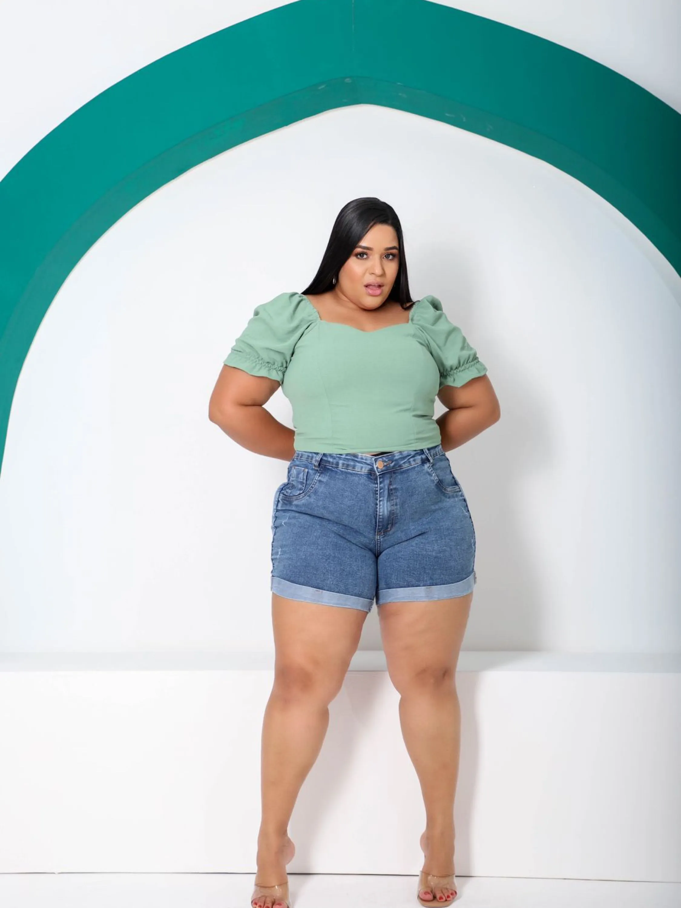 Meia coxa jeans feminina plus size com elastano marmorizada virada na barra modeladora