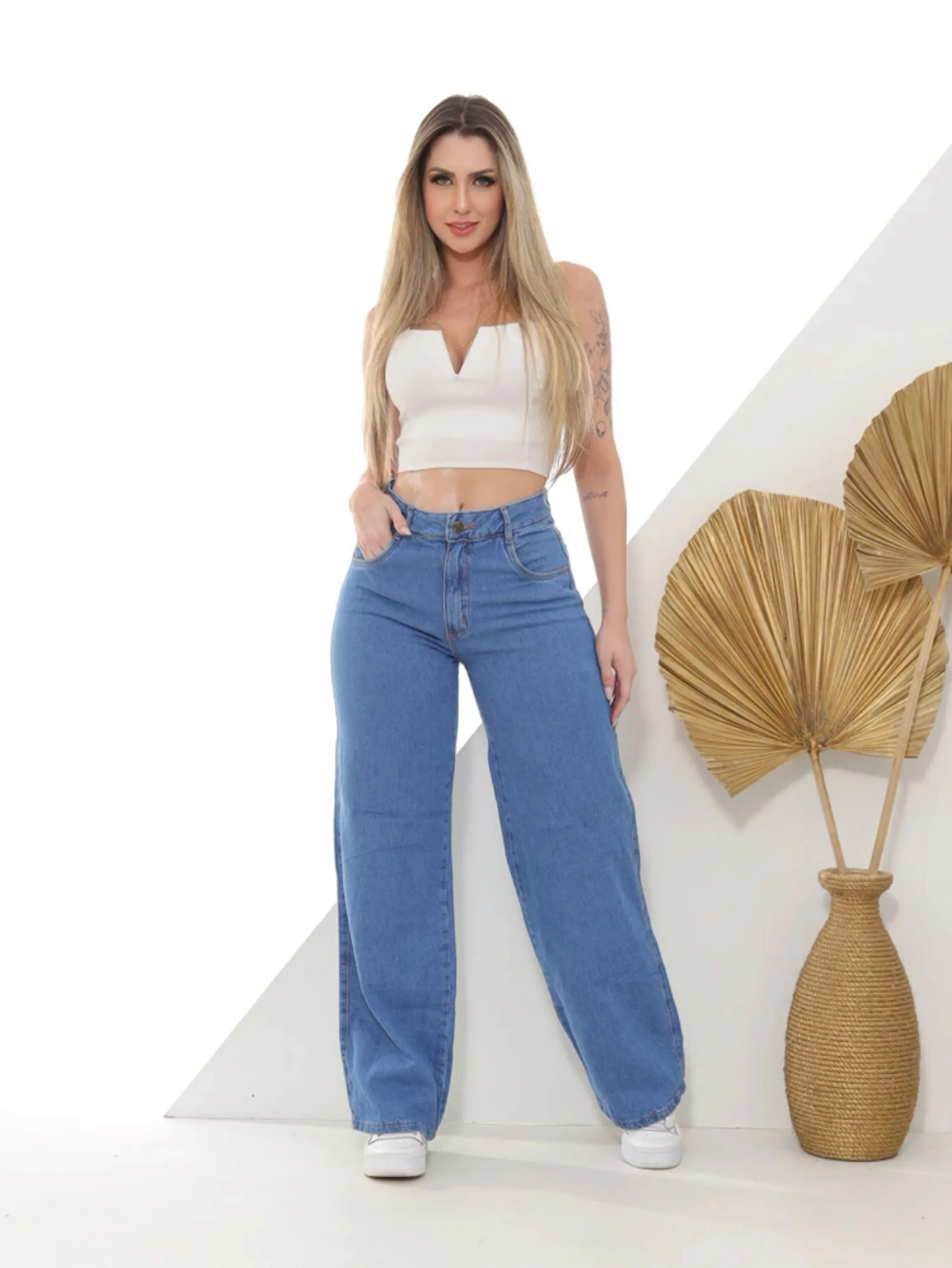 Calça wide leg jeans feminina lavagem media cintura alta 100% algodão veste super bem qualidade premium