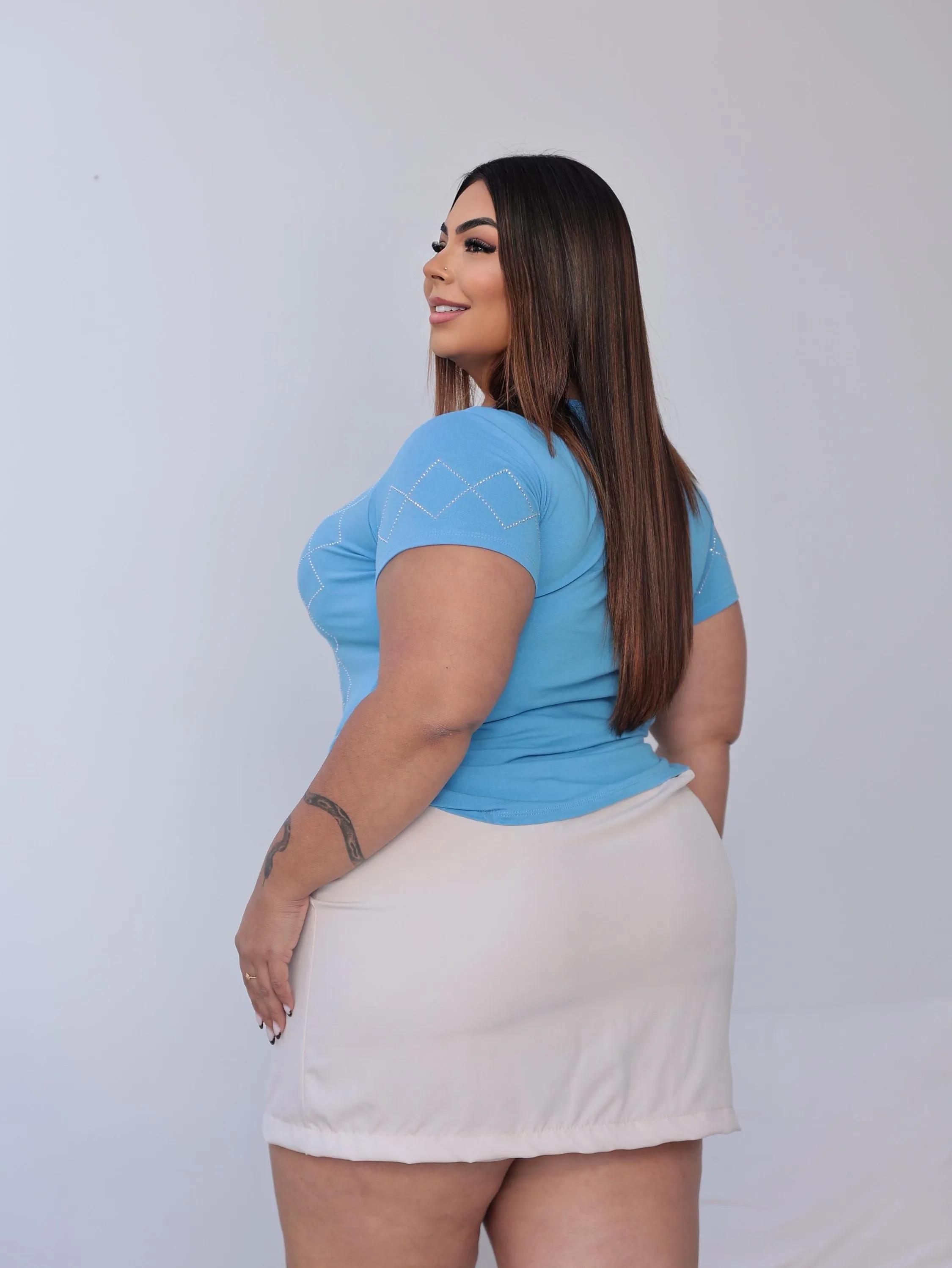 Blusa  feminina (Tshirt )tamanho plus com aplique de brilho