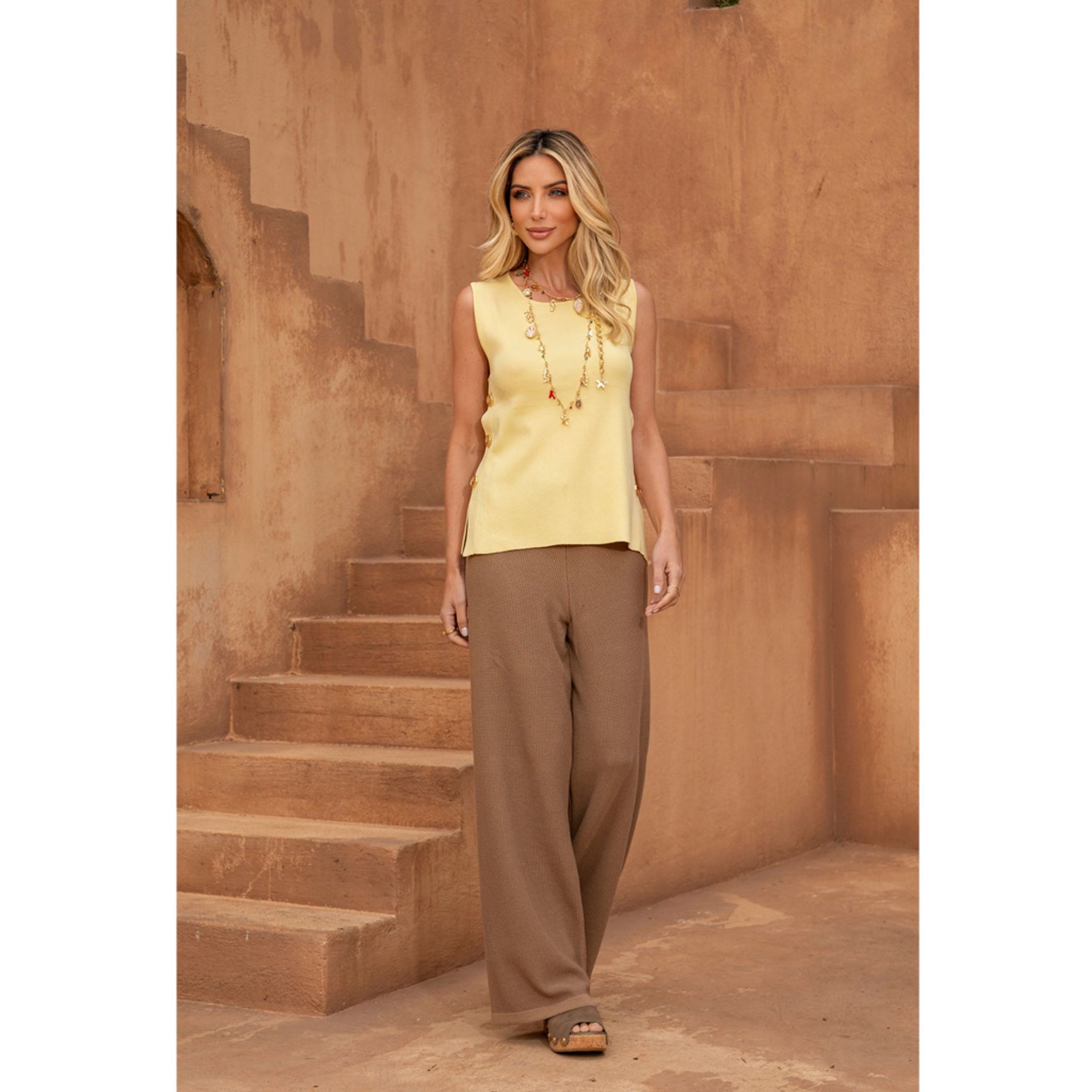 Regata Detalhes Botões Margarete