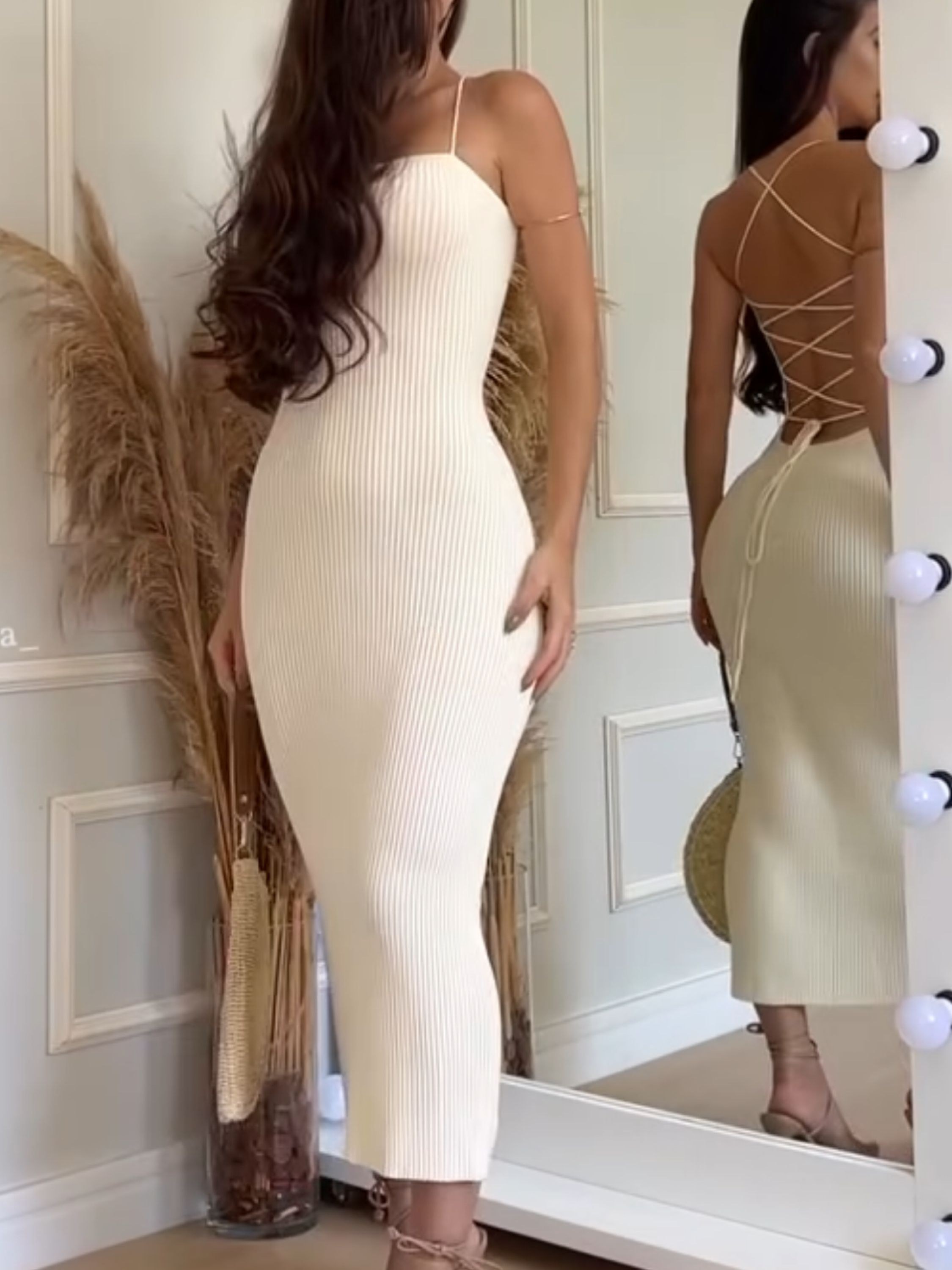 vestido com amarracao na costa