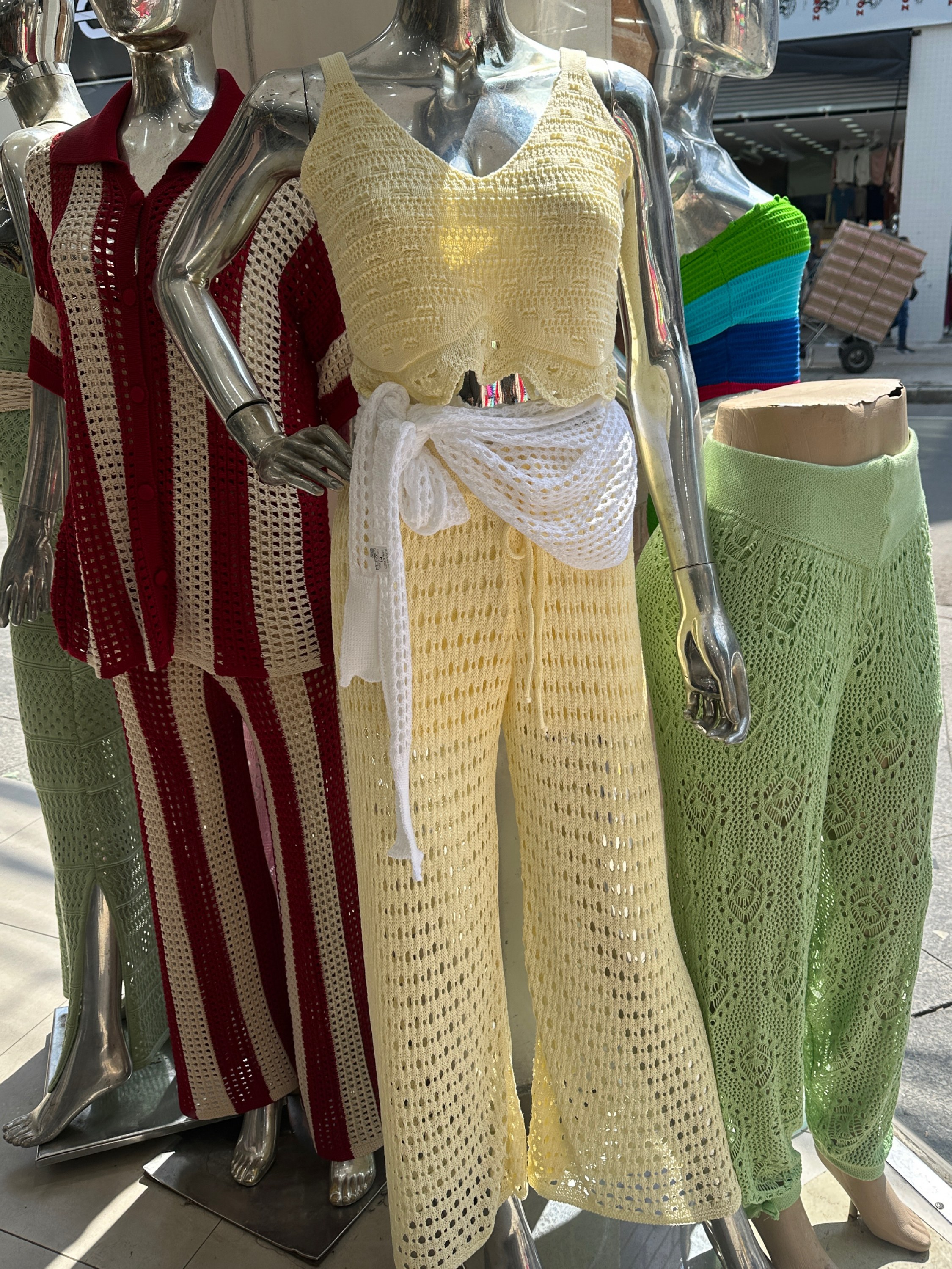 Conjunto cropped com calça