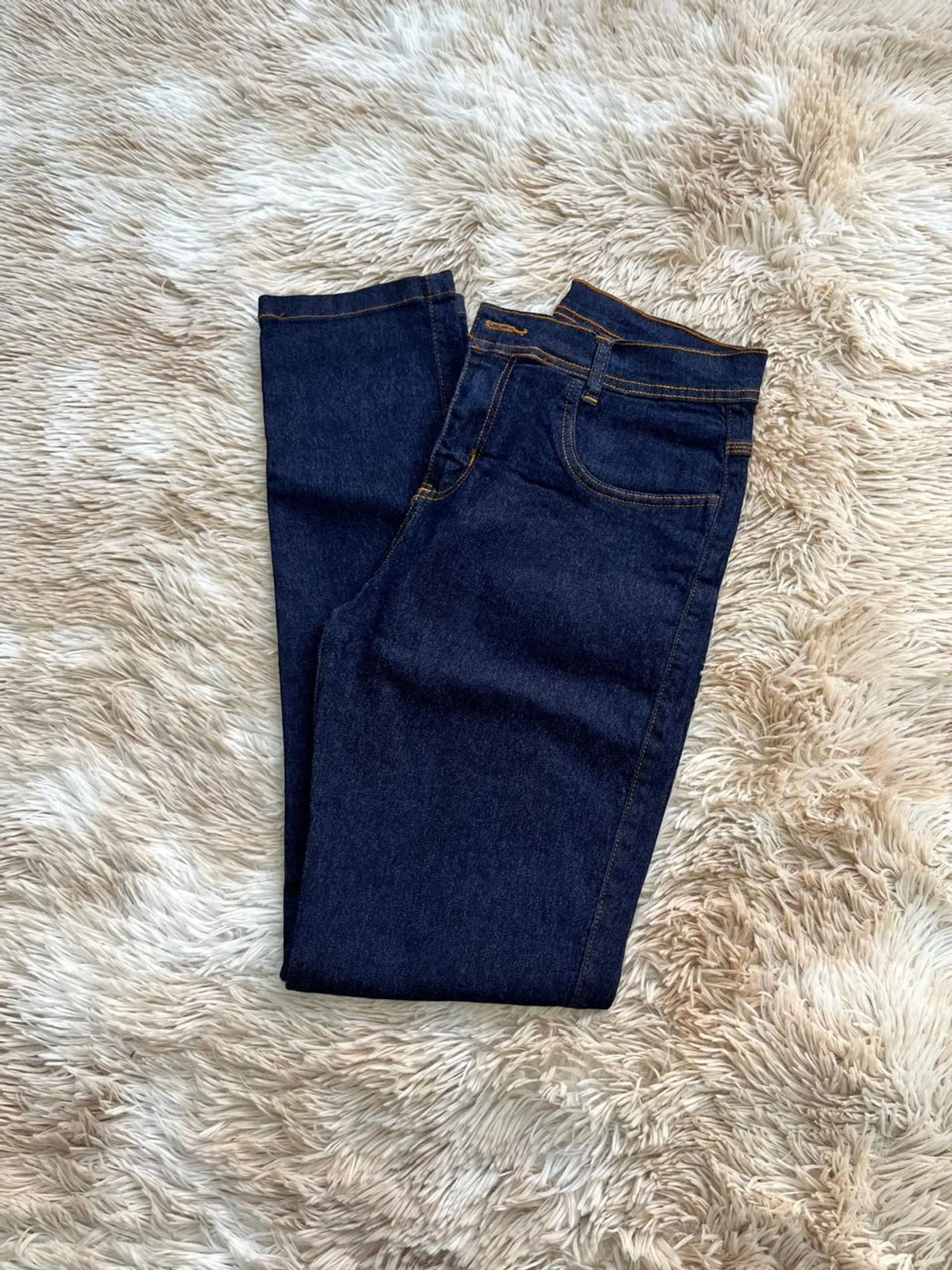 calça jeans masculina  lavagem escura com elastano