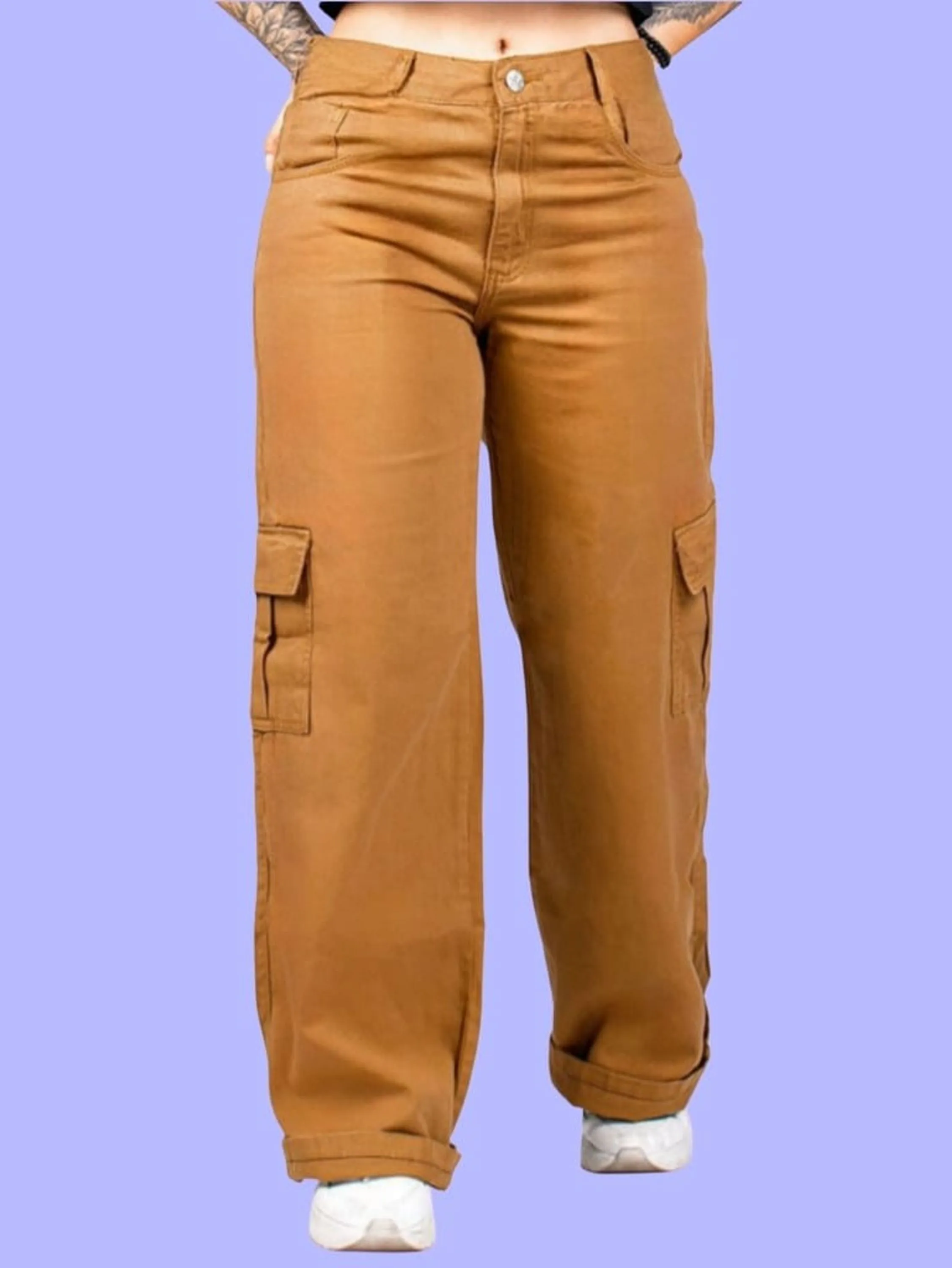 Calça jeans feminina cargo marrom carmaleo.