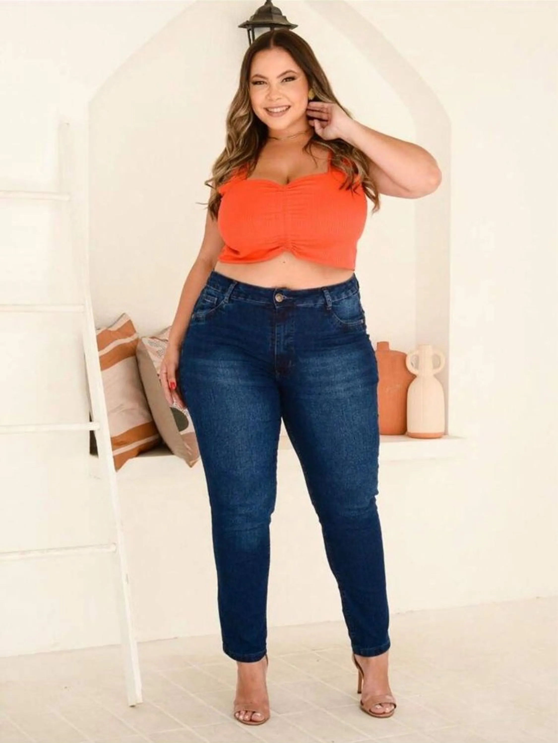 Calça jeans feminino plus size lavagem escuro