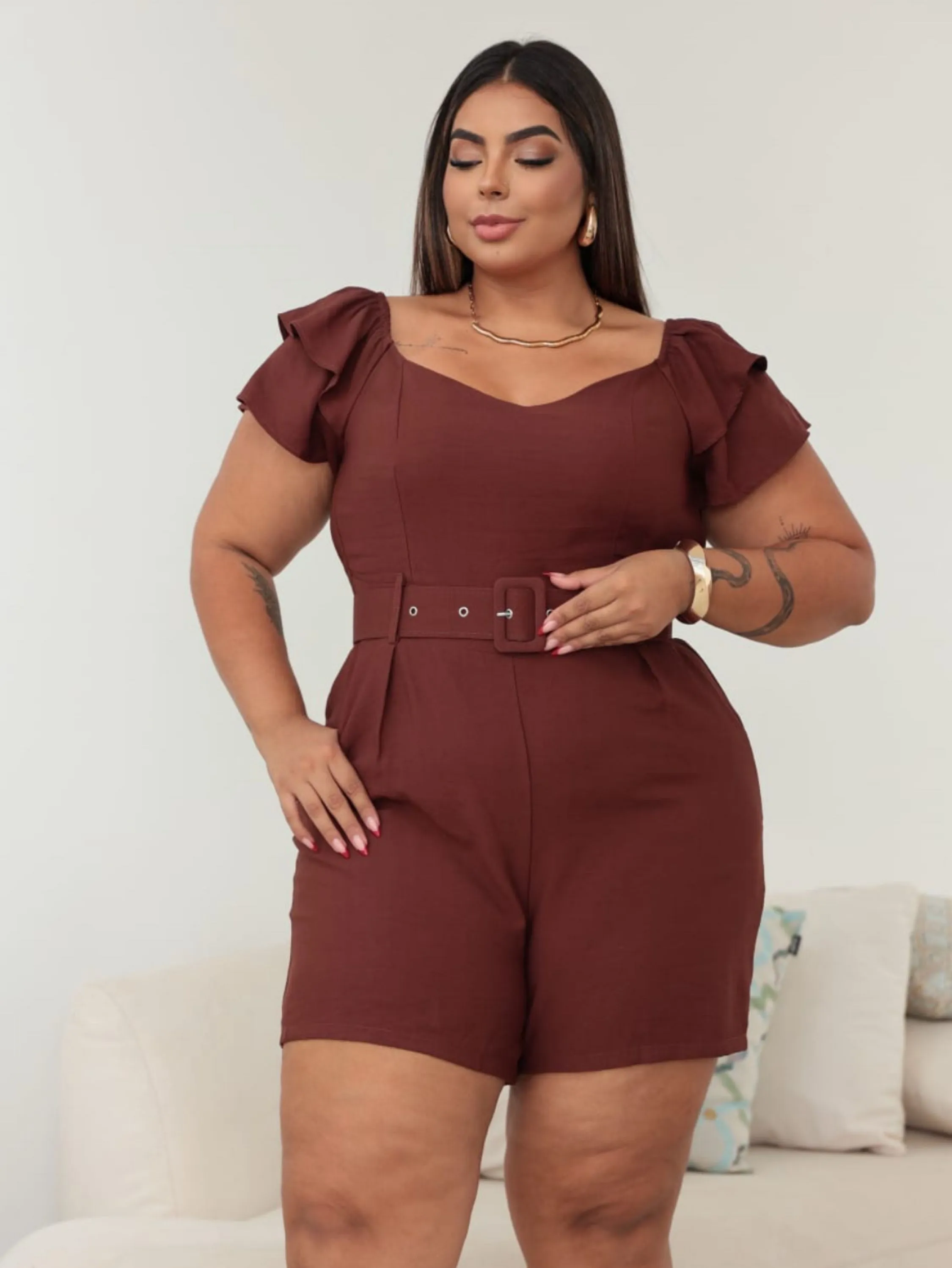 Macaquinho manga dois babados plus size key