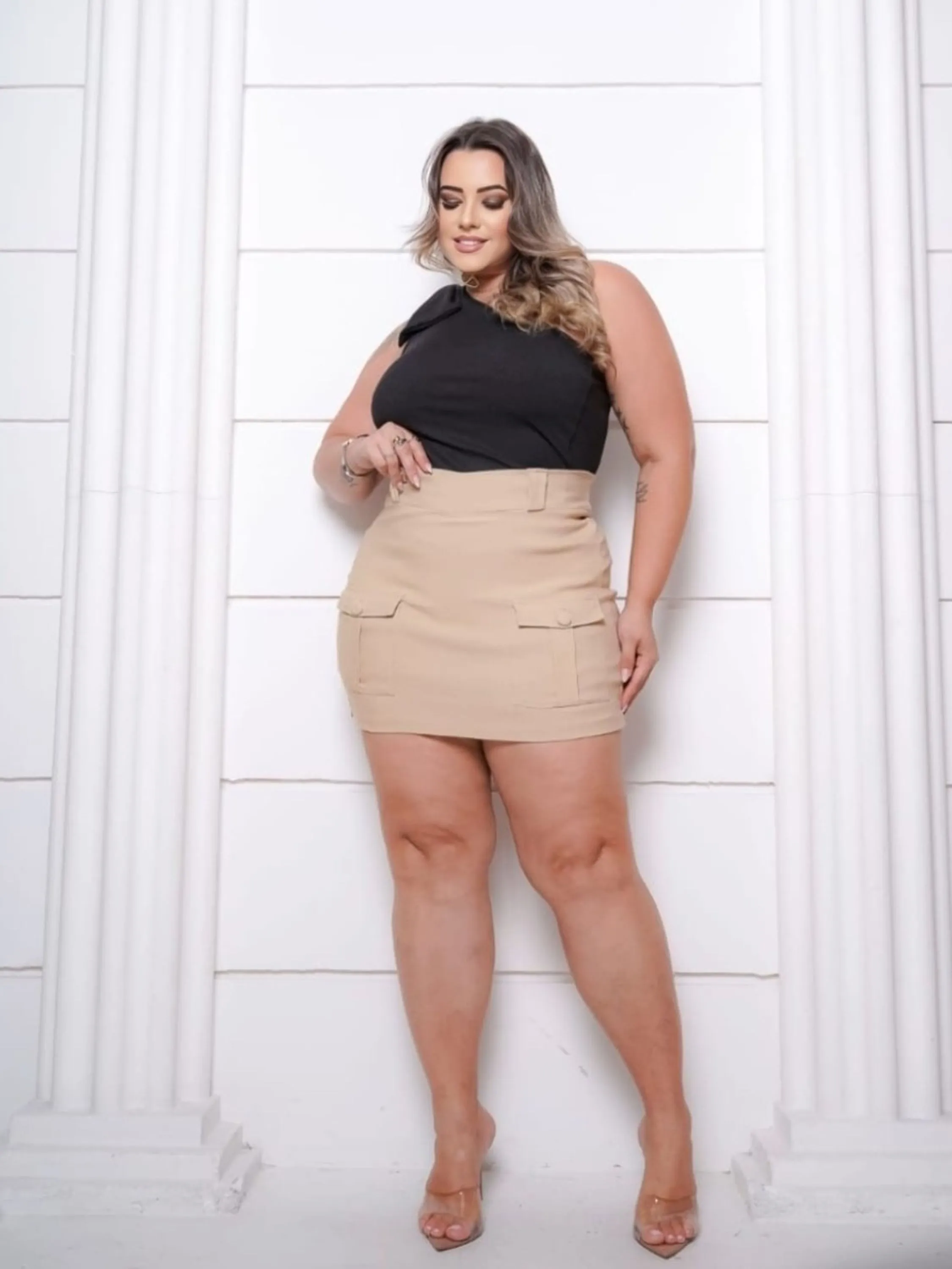 Shorts saia cargo plus size Ari