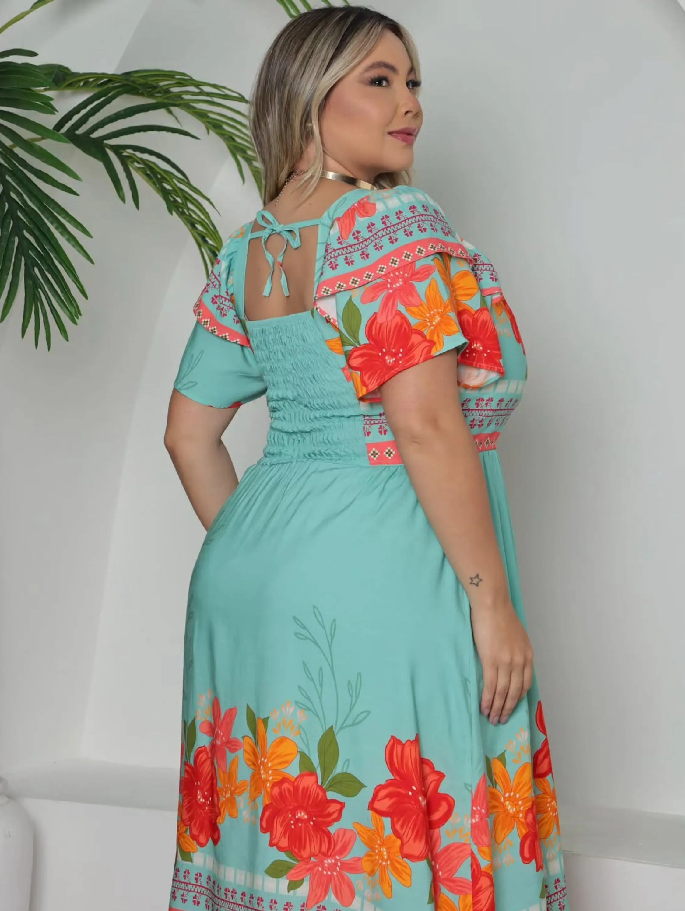Vestido Maria plus size luz