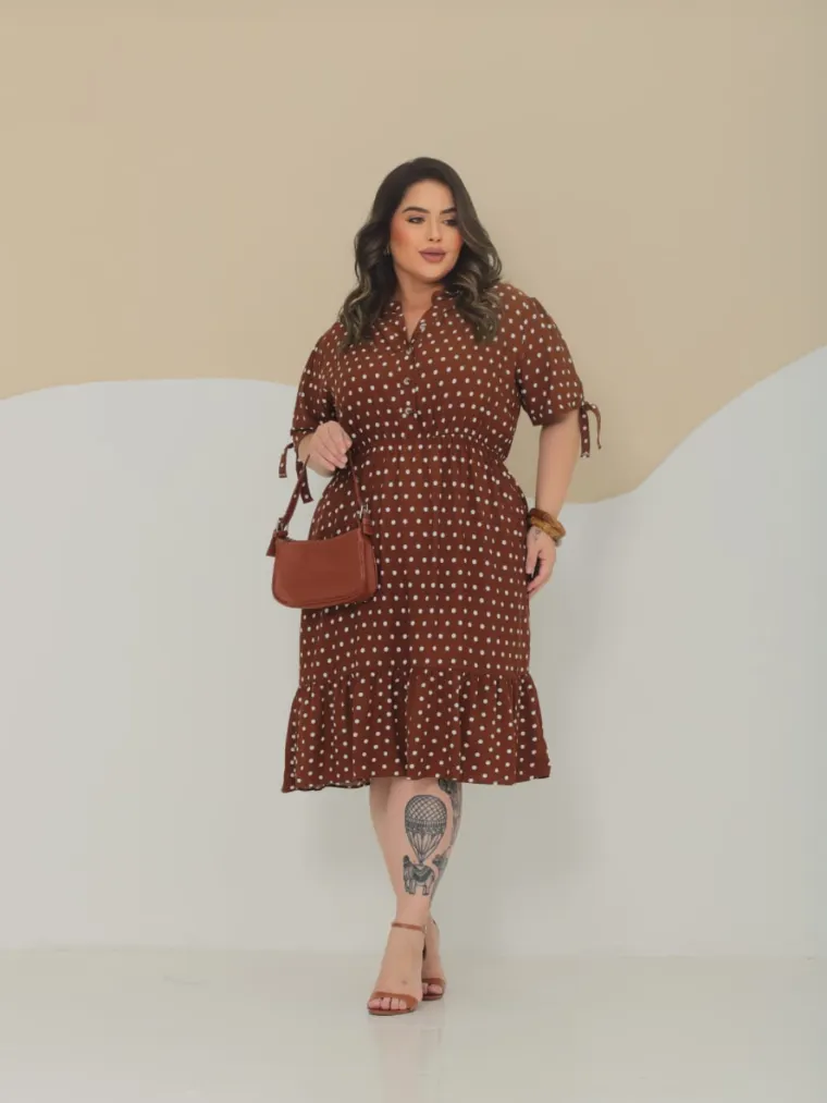 Vestido poá plus size Iris
