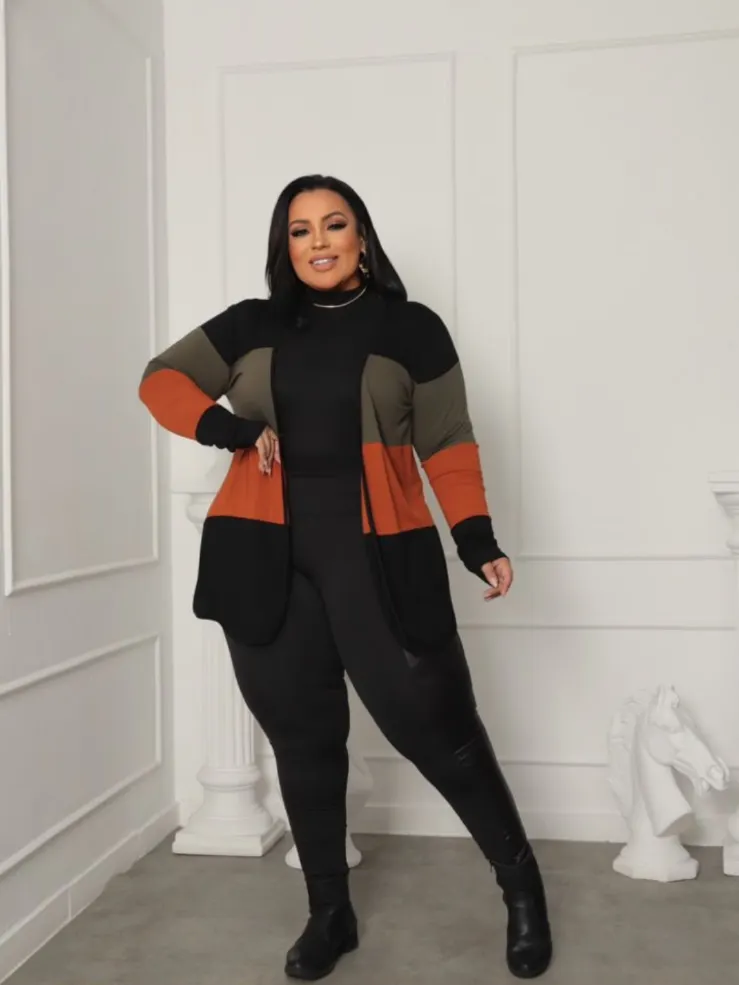 Cardigã bicolor plus size mel