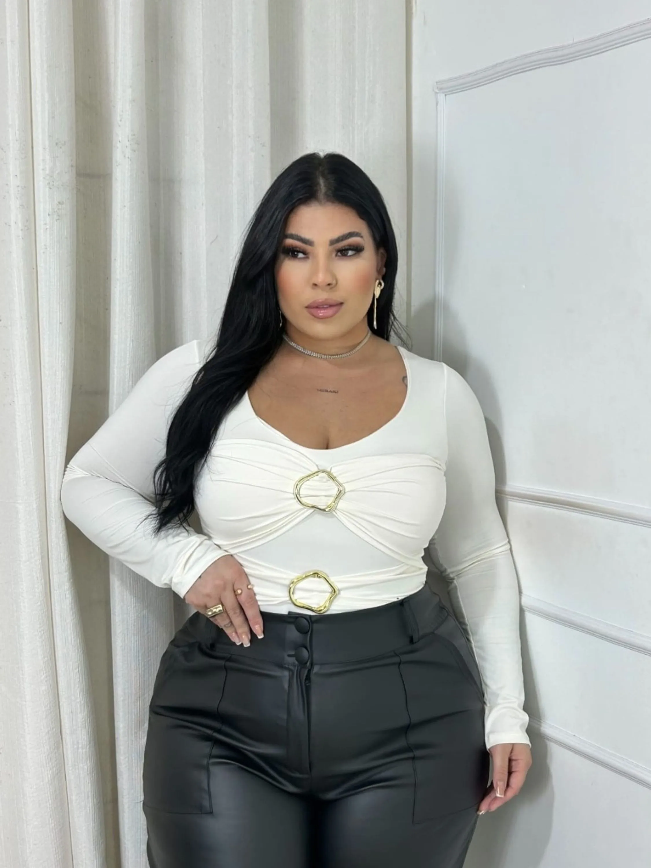 Body 2 fivela plus size