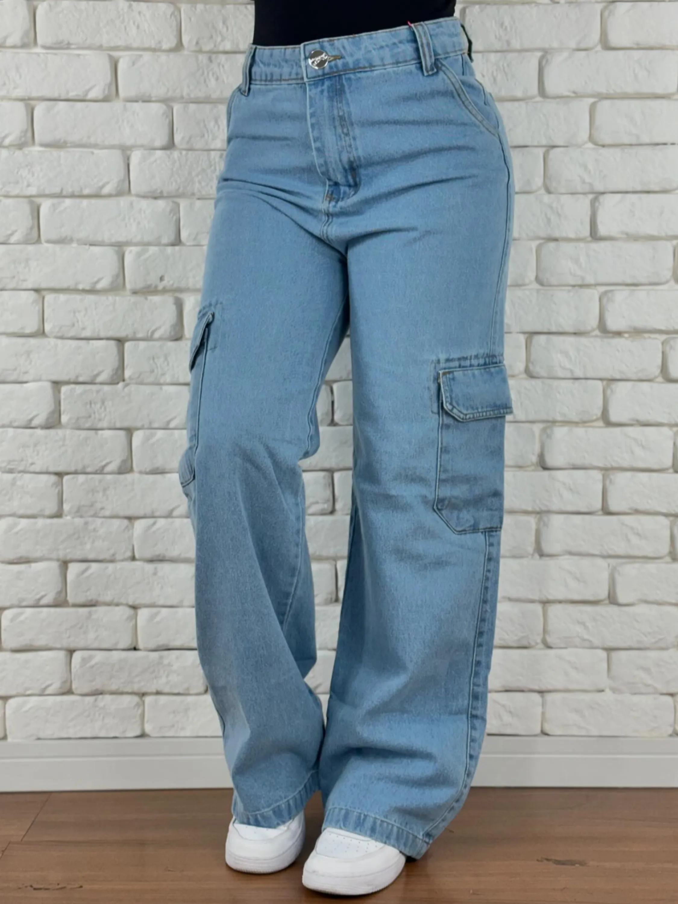 Calça cargo jeans pantalona feminina