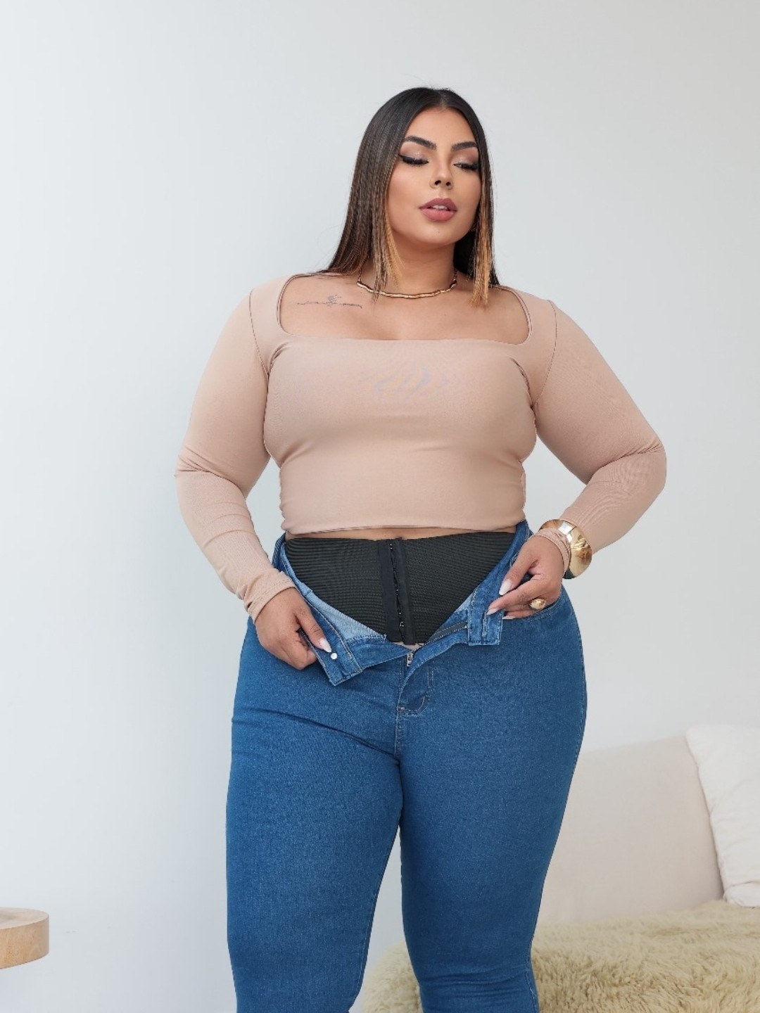 Calça jeans plus size feminino com Cinta