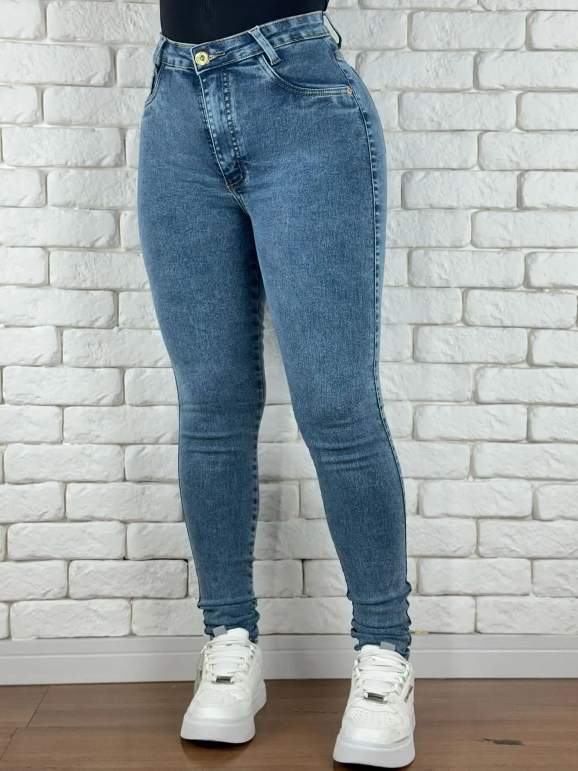 Calça jeans skinny feminina