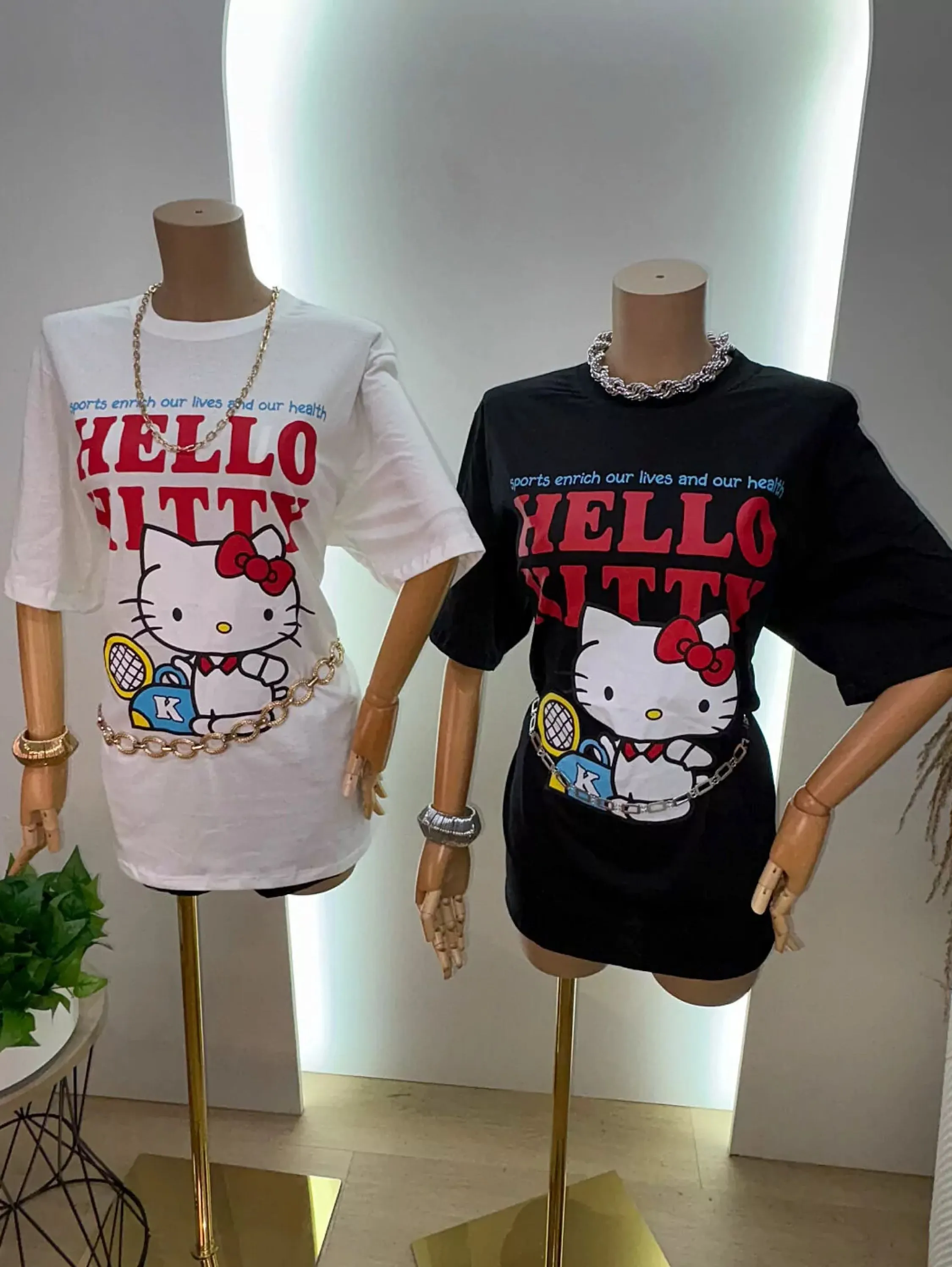 Max T-shirt Hello kitty tendência