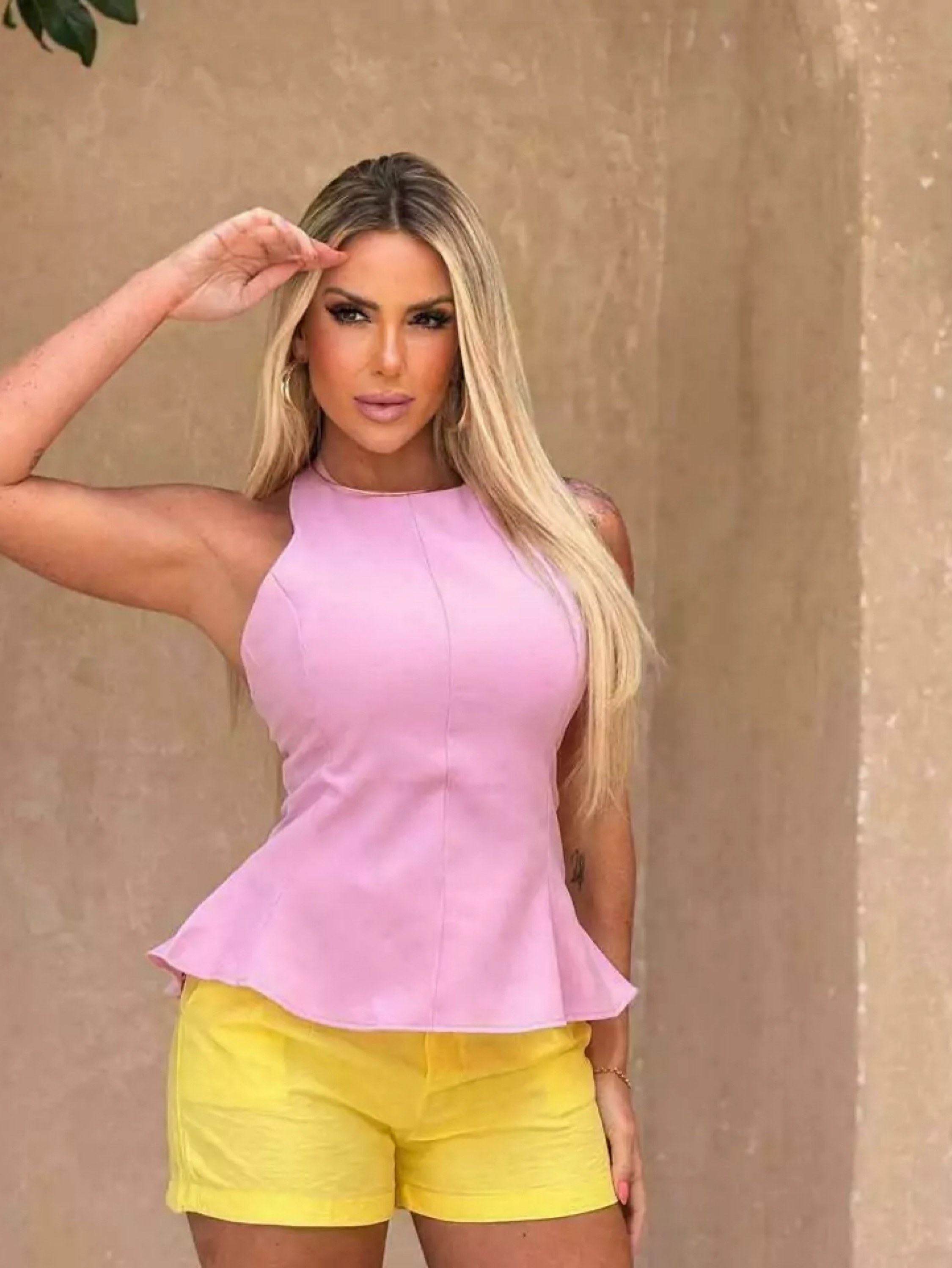 Blusa peplum em tamanhos