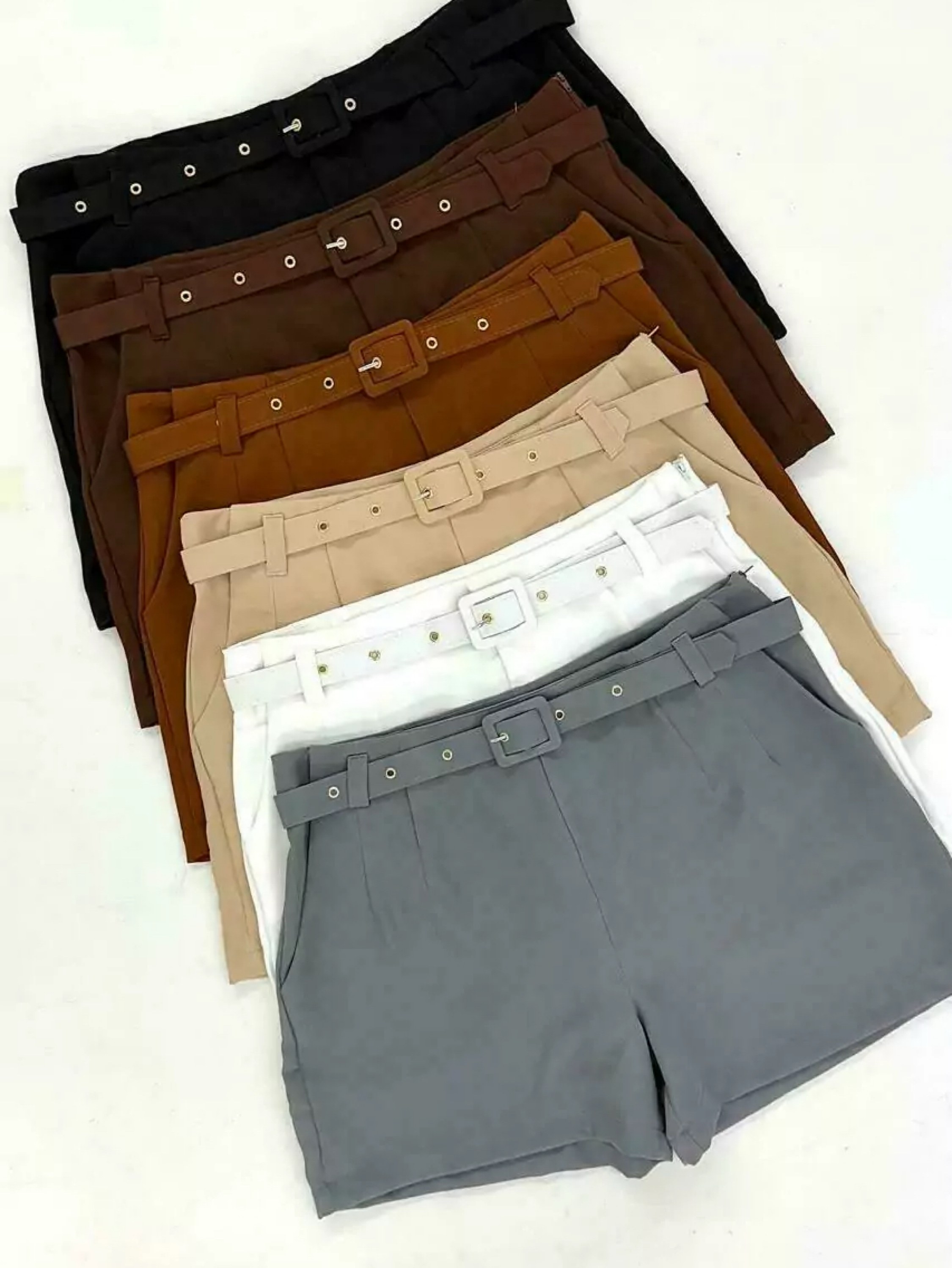 Short plus size alfaiataria