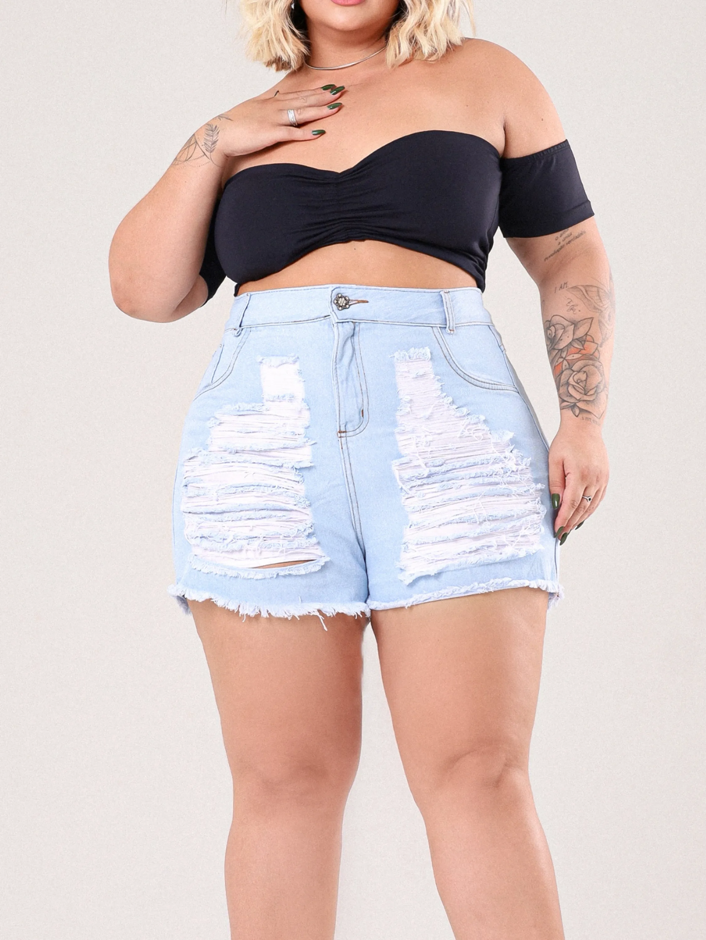 Short Jeans Feminino Meia Coxa Destroyed