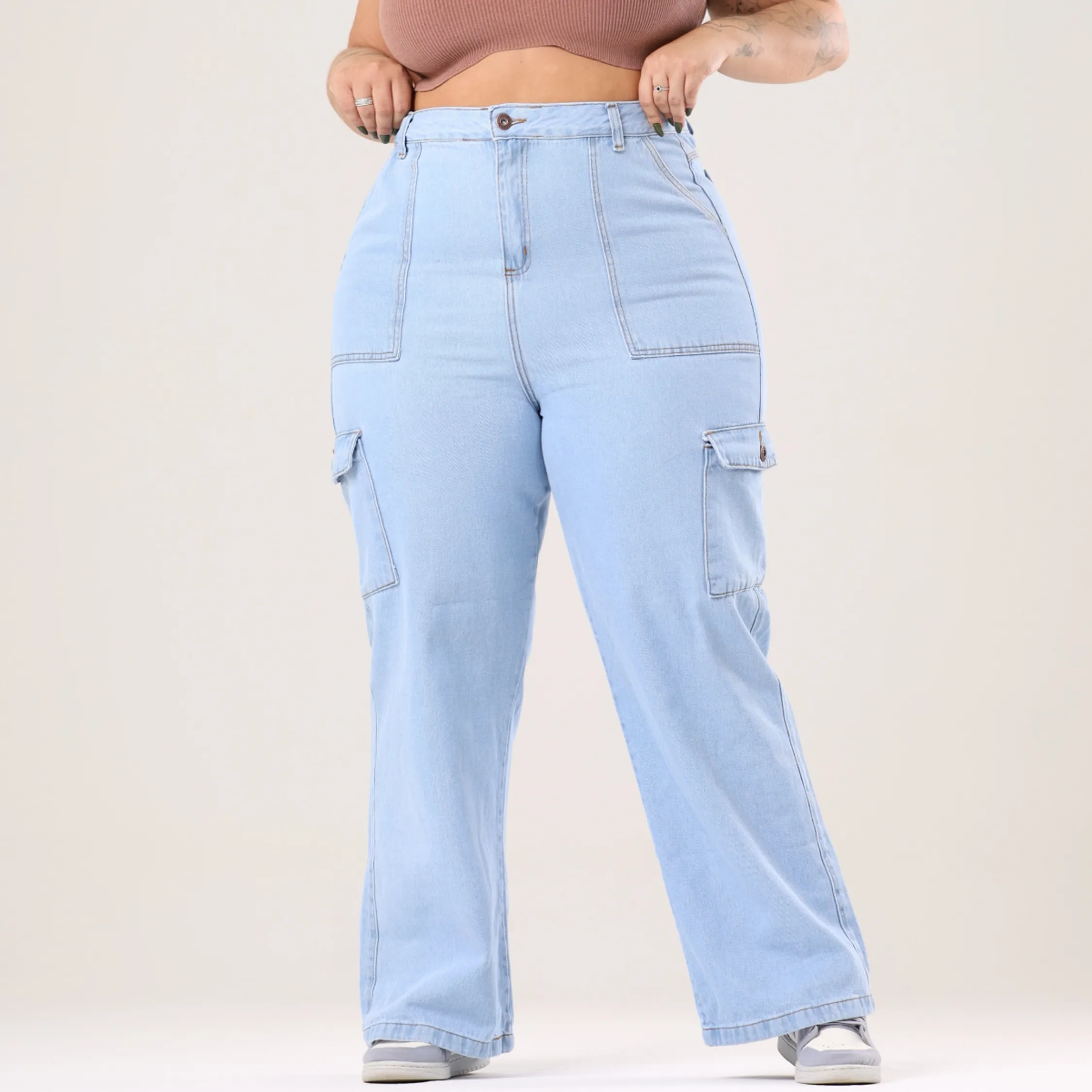 Calça Jeans Feminino Plus Size Wide Leg Cargo