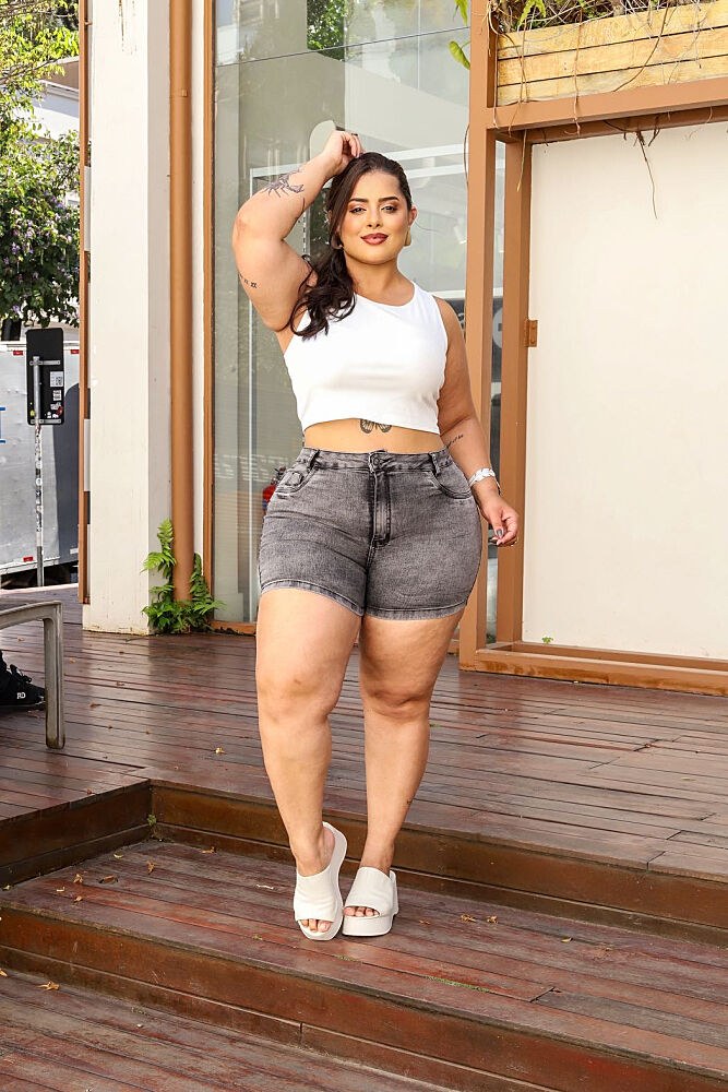 Shorts Grafite Plu