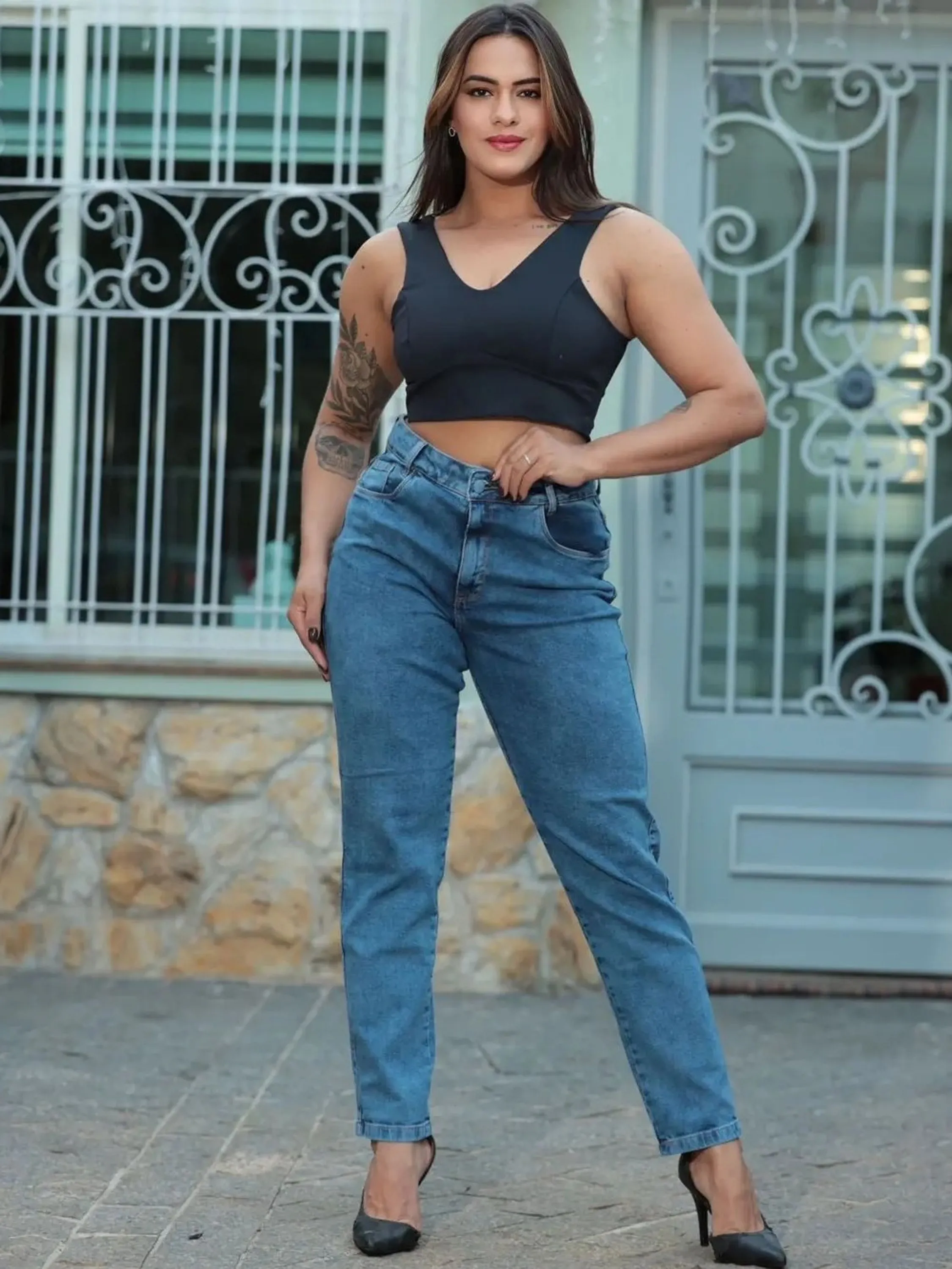 Mom jeans com elastano, marmorizada lisa