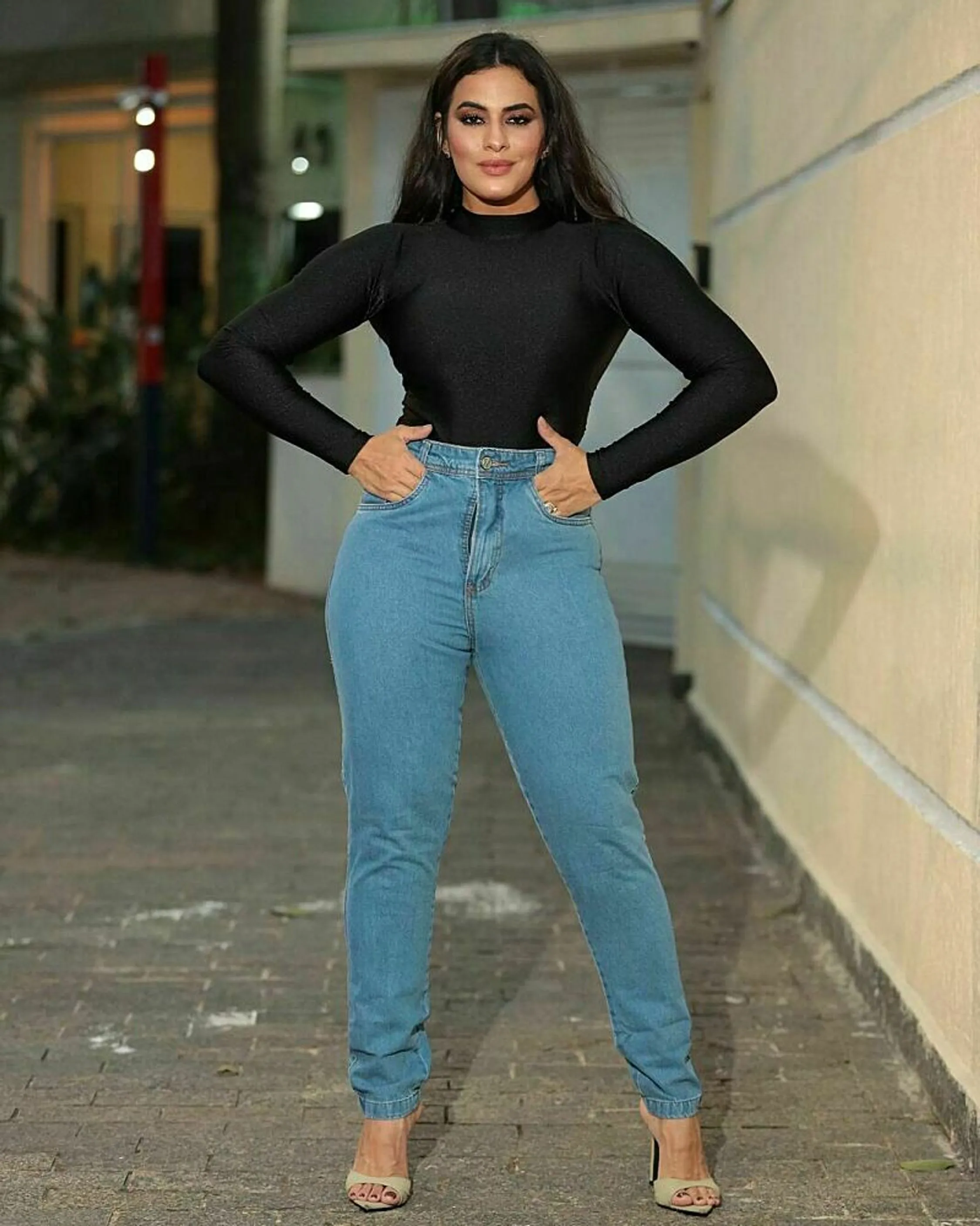 Mom Delavê
