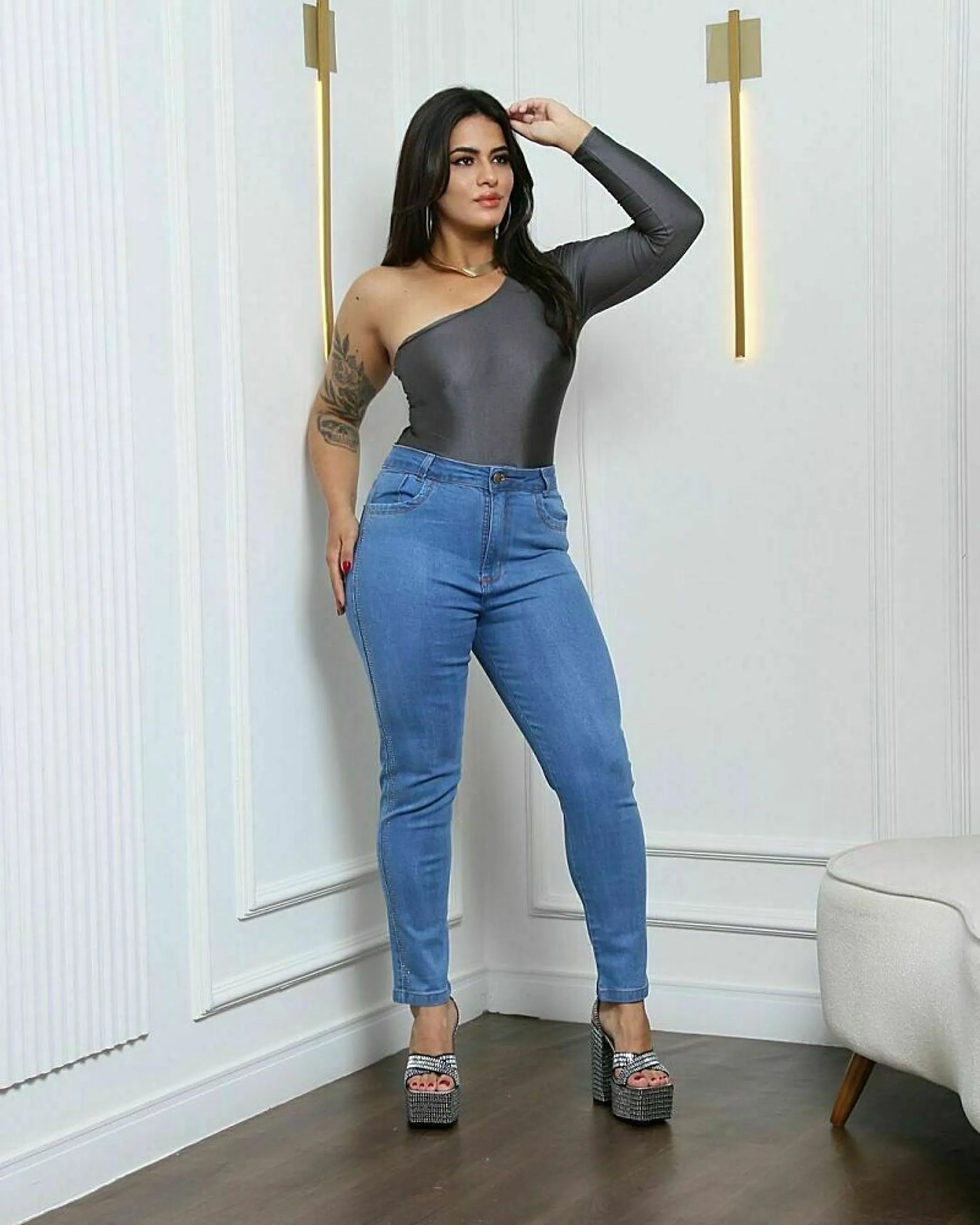 Mom Delavê