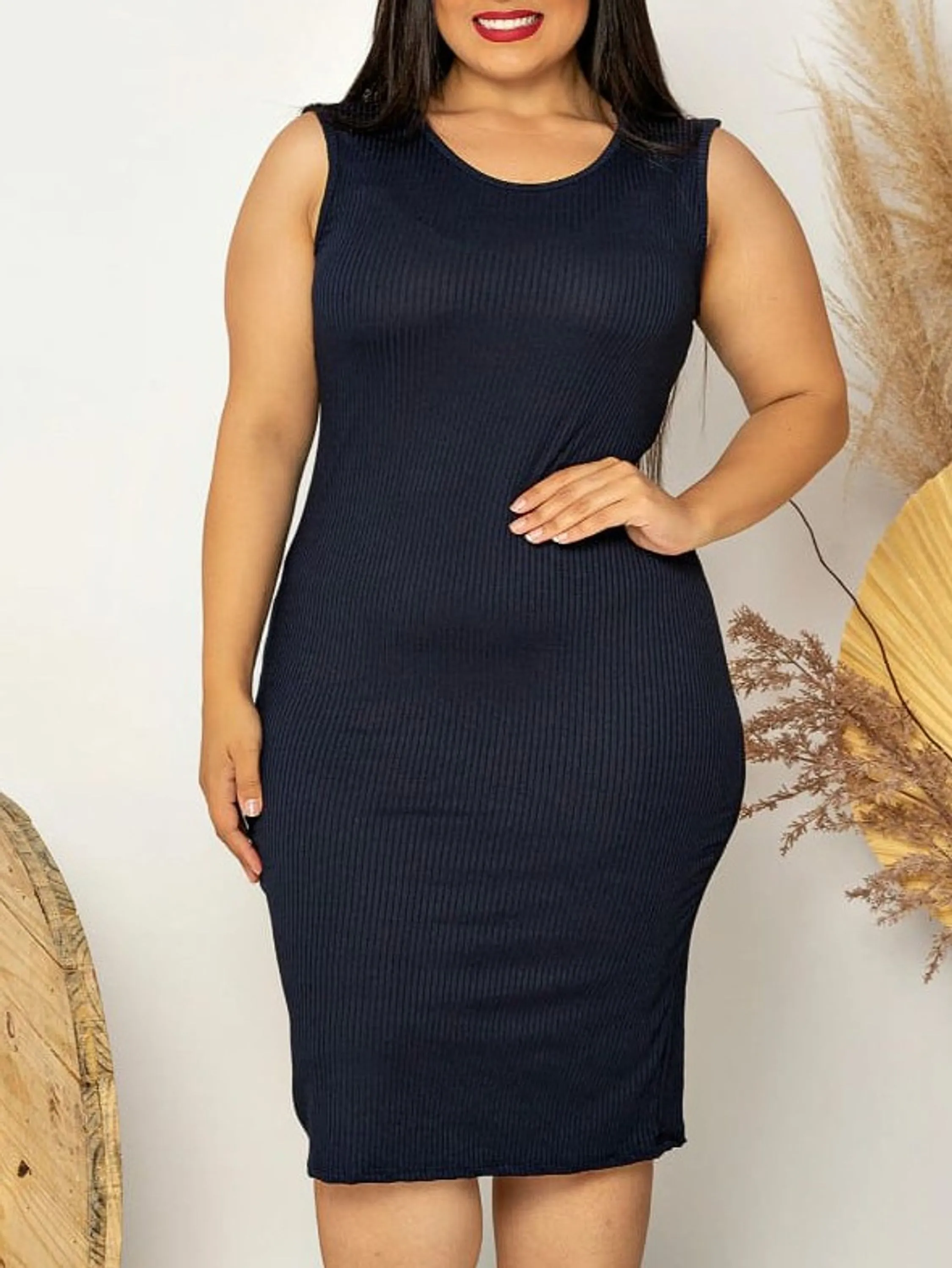 Vestido Midi Regata Coladinho Plus Size