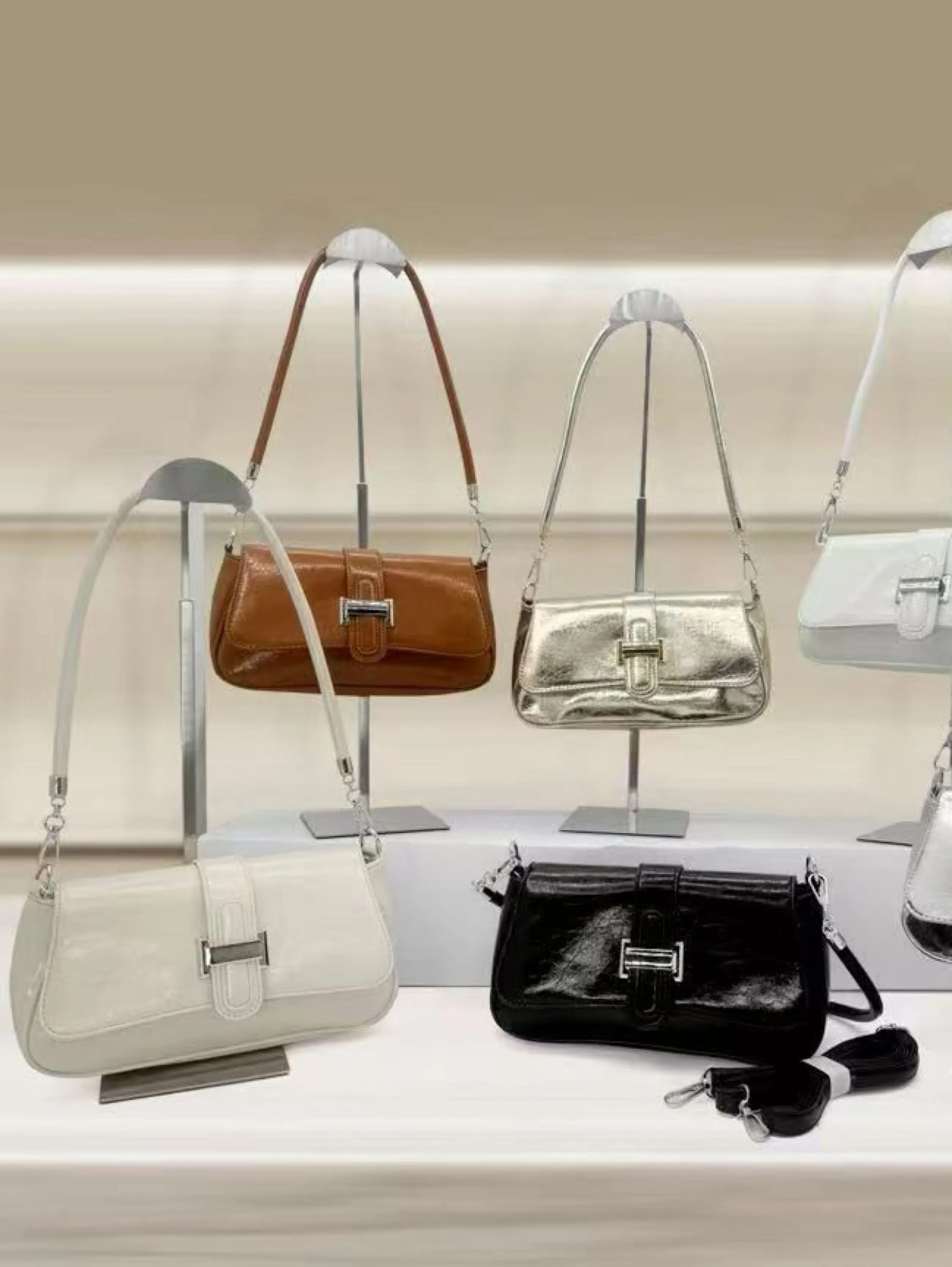 Bolsa estruturada de qualidade com letra H (AL-1286)