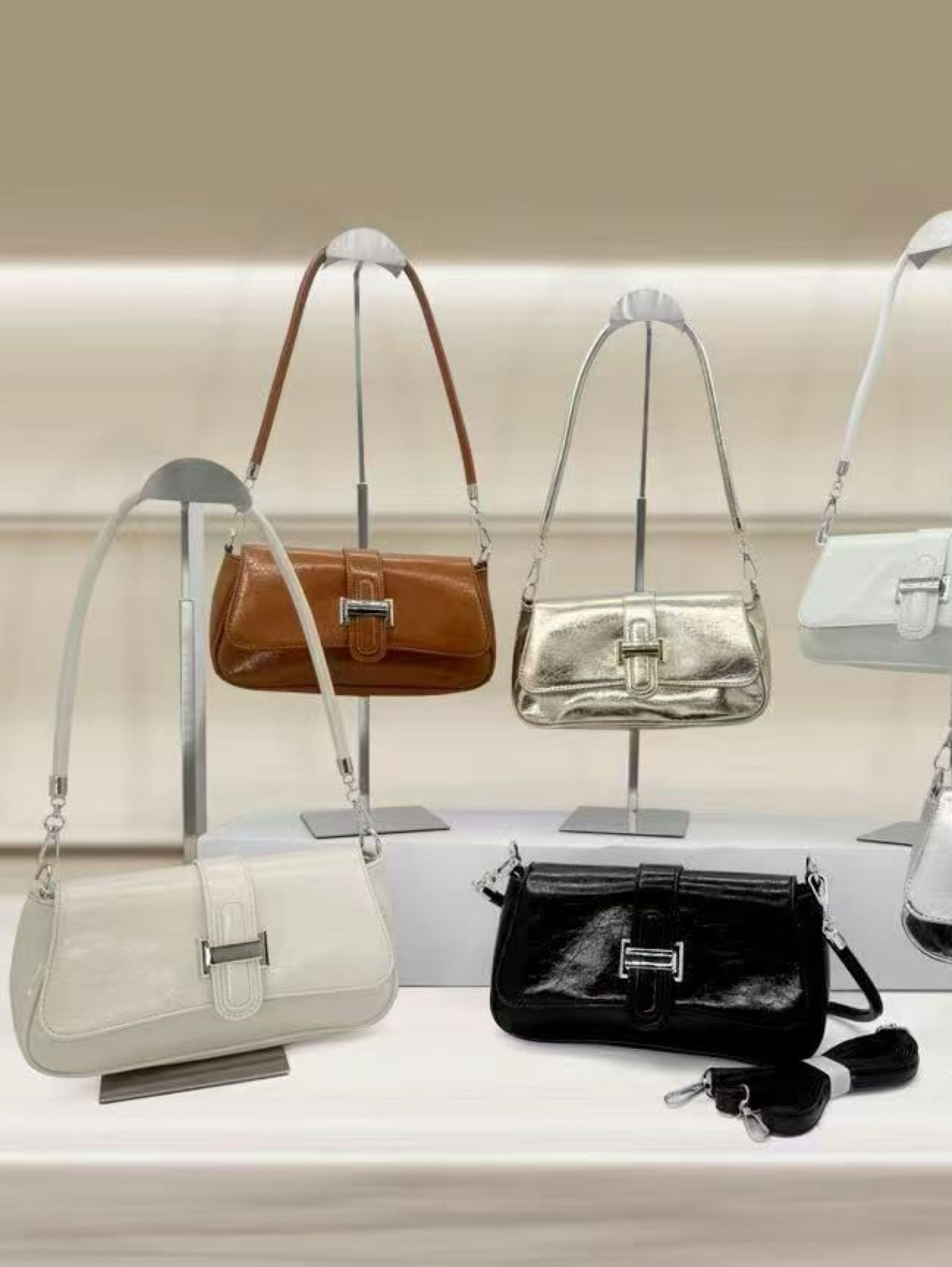 Bolsa estruturada de qualidade com letra H (AL-1286)