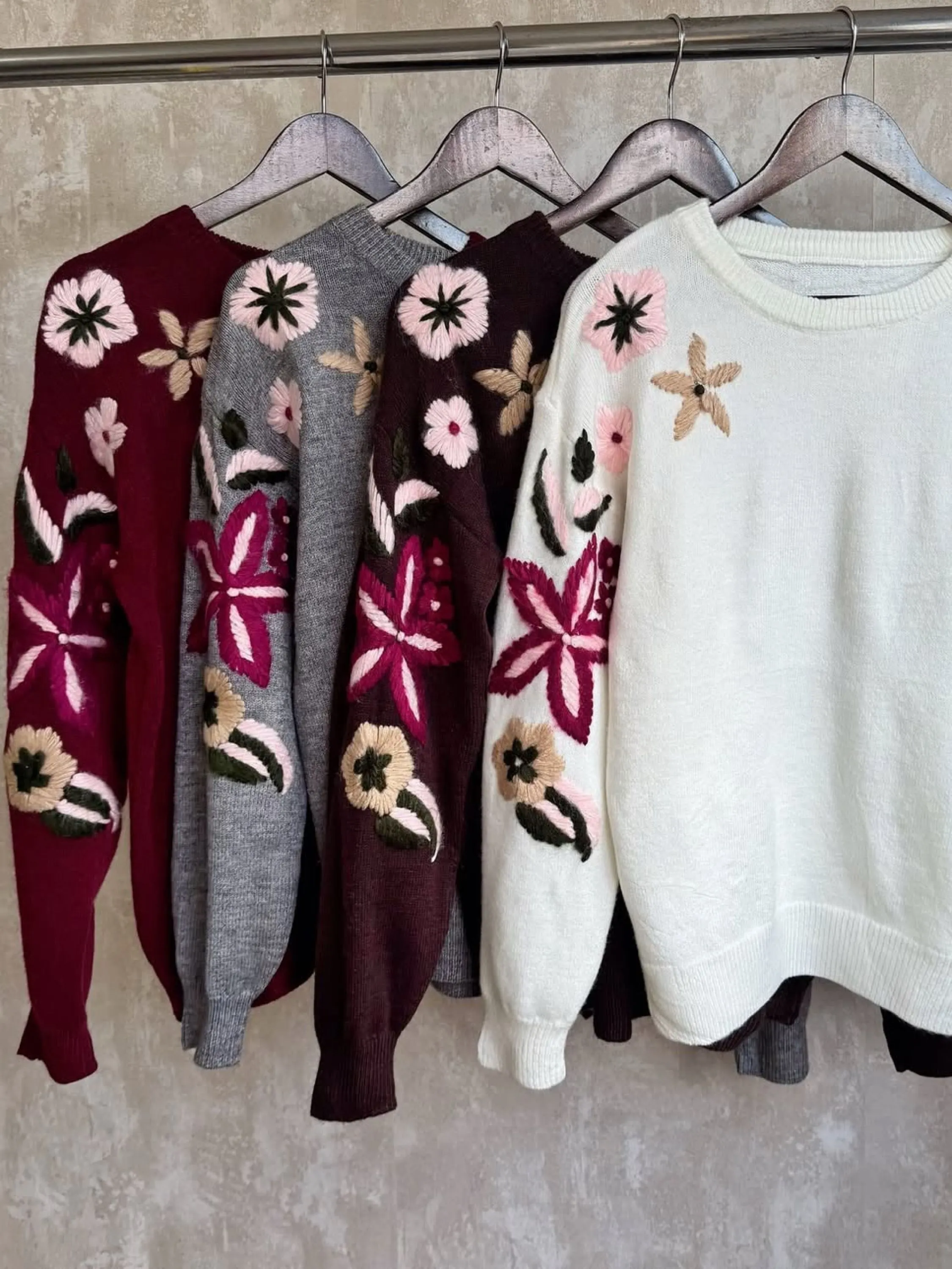 Blusa modal com flor