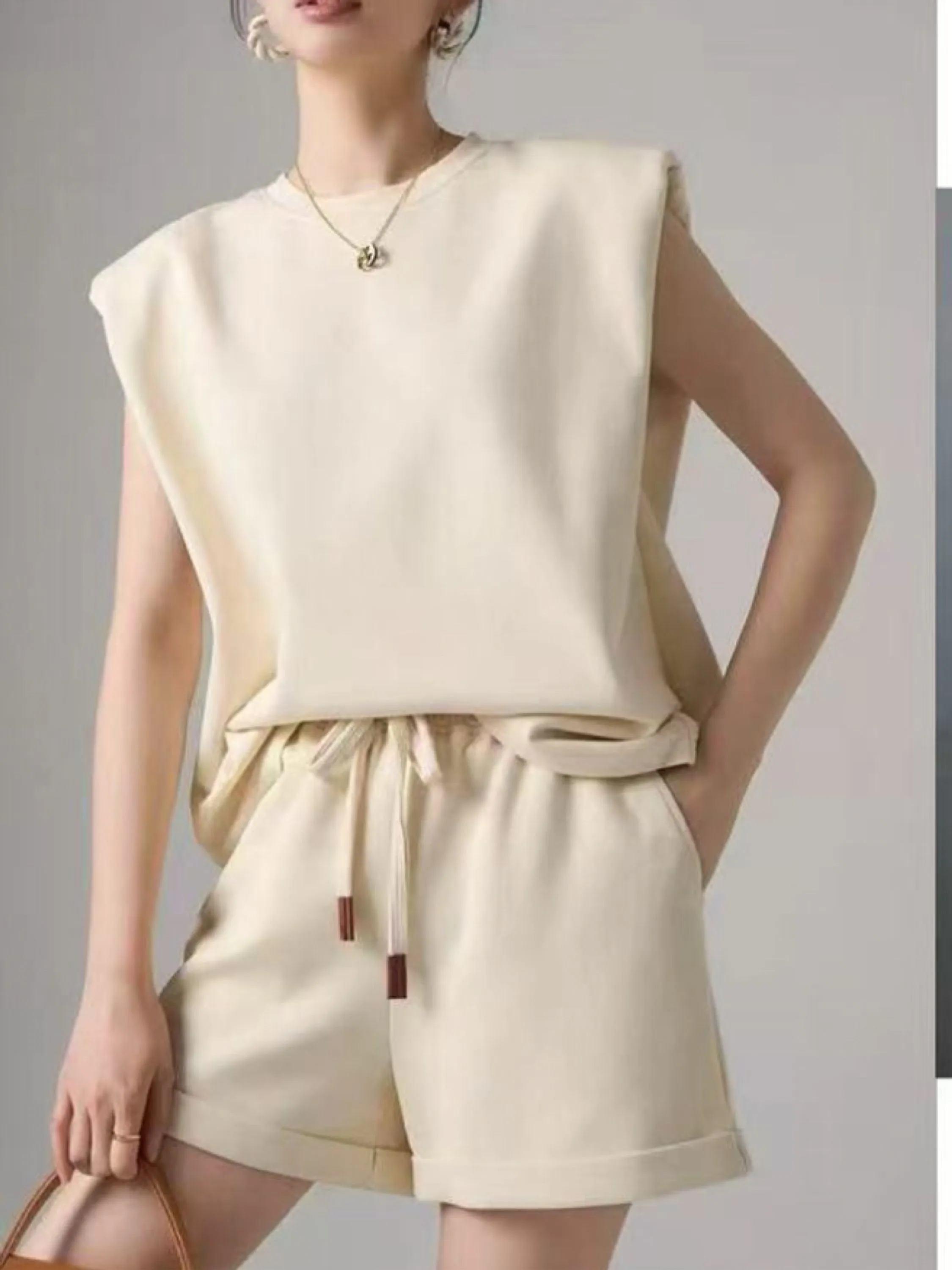 Regata e short de conjunto