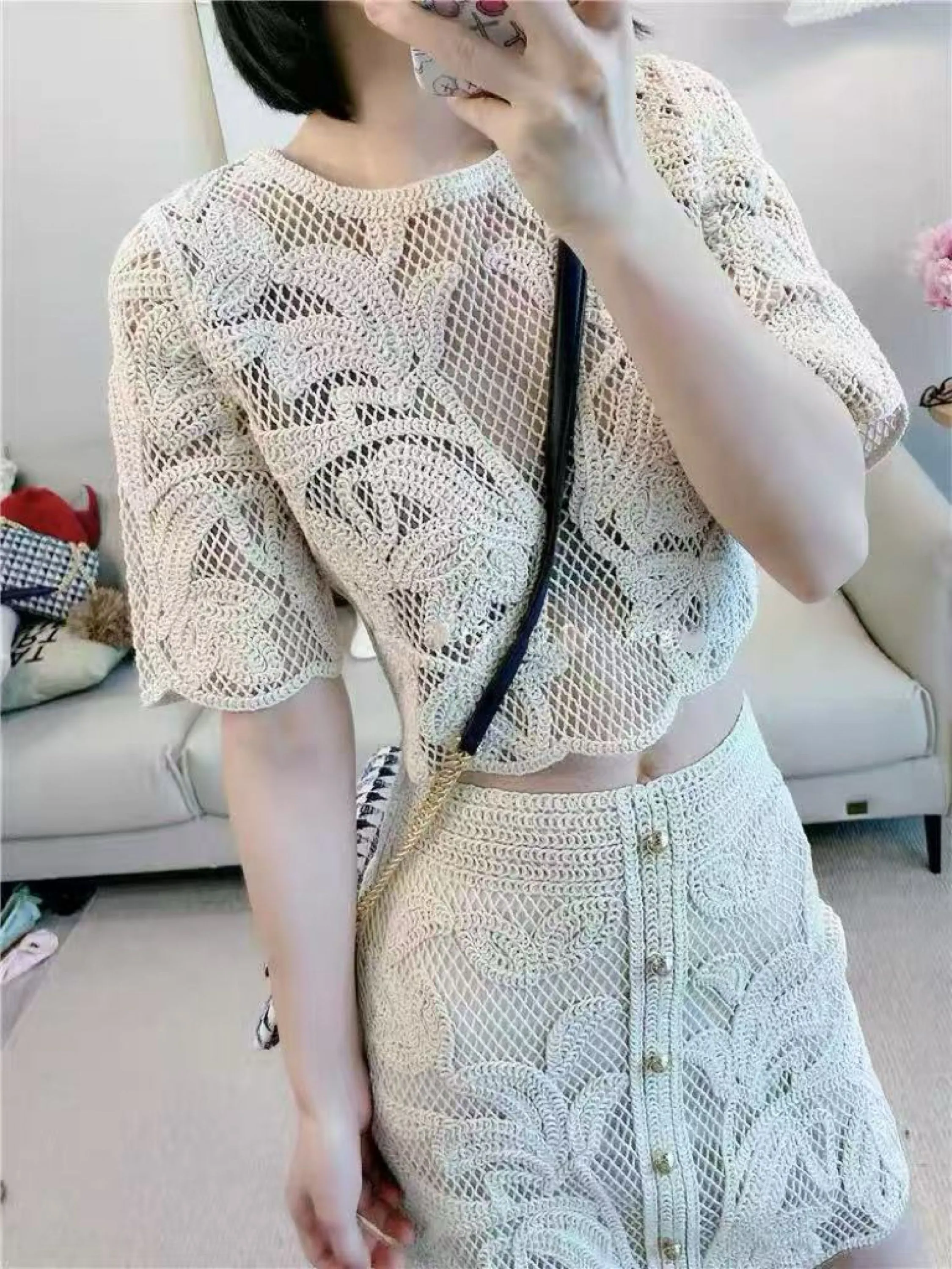 Blusa e saia